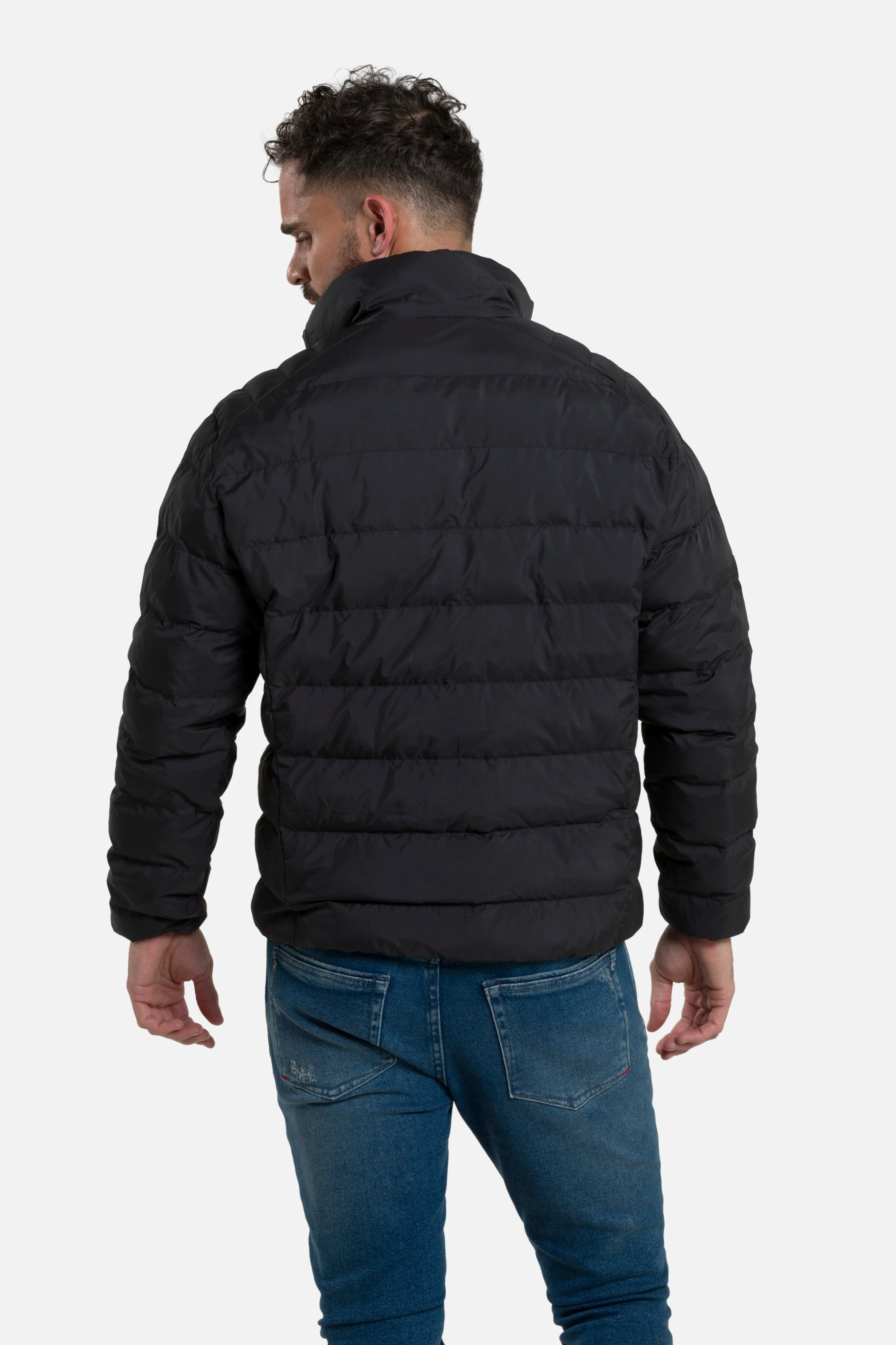 CHAQUETA ACOLCHADA COLOR NEGRO