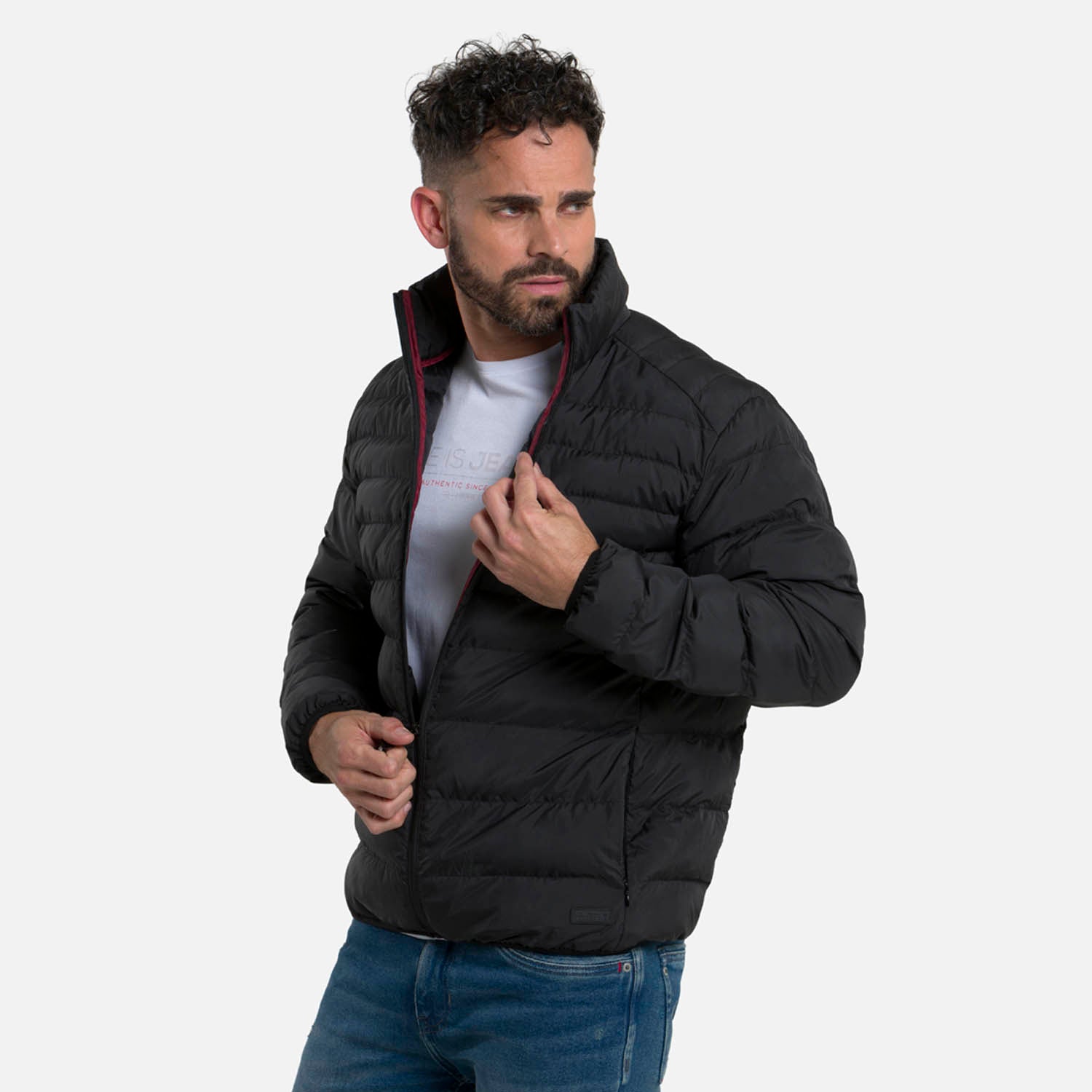 CHAQUETA ACOLCHADA COLOR NEGRO