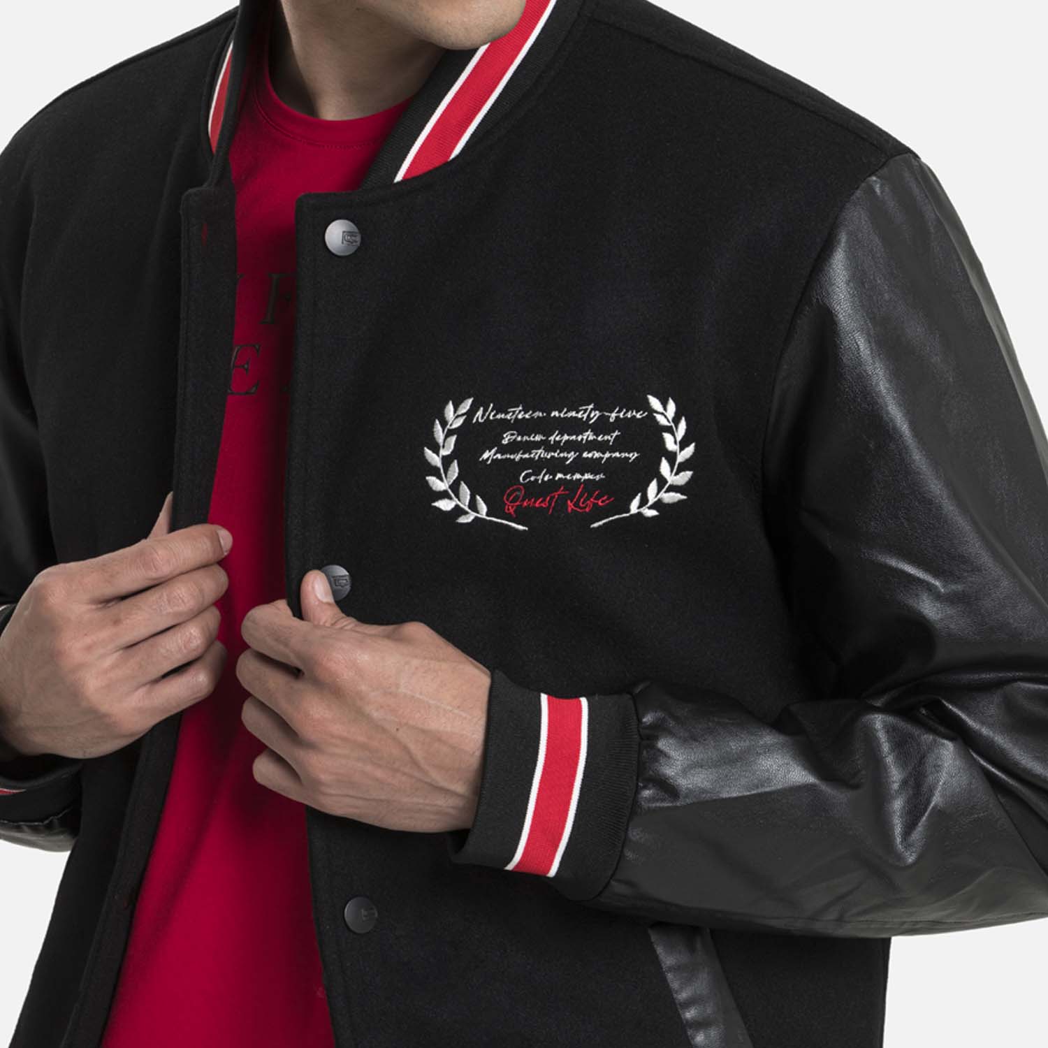 CHAQUETA BOMBER COLOR NEGRO