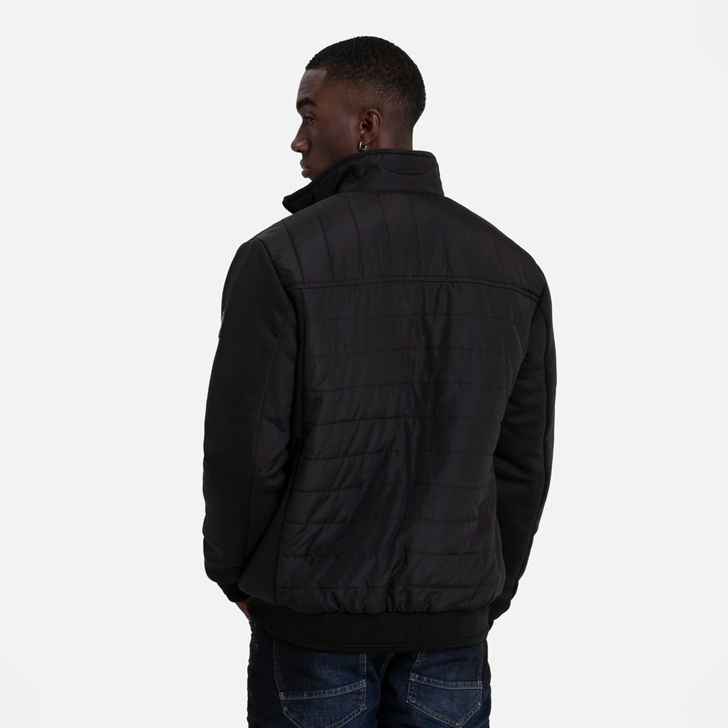 CHAQUETA ACOLCHADA COLOR NEGRO