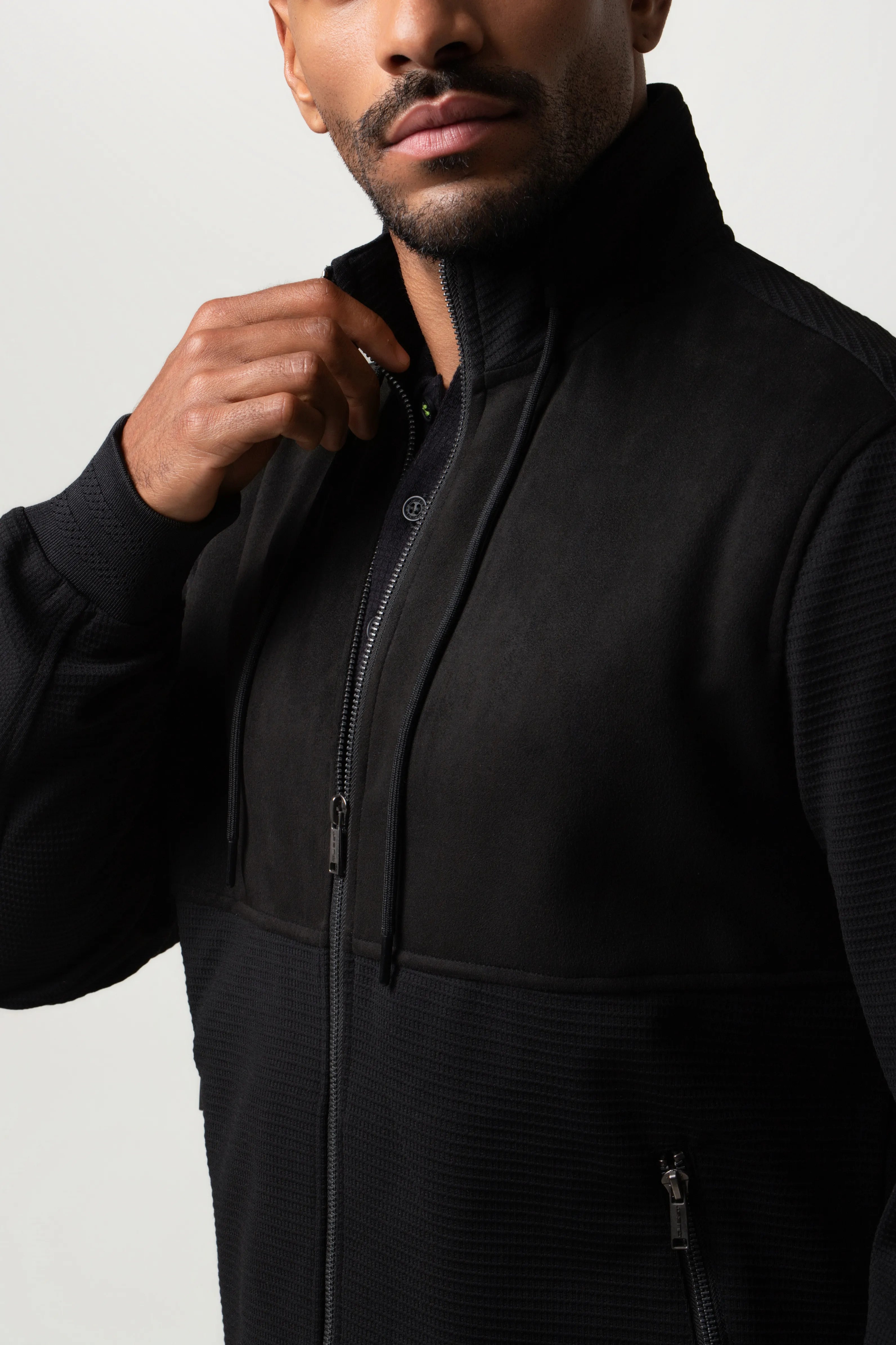 CHAQUETA BOMBER COLOR NEGRO