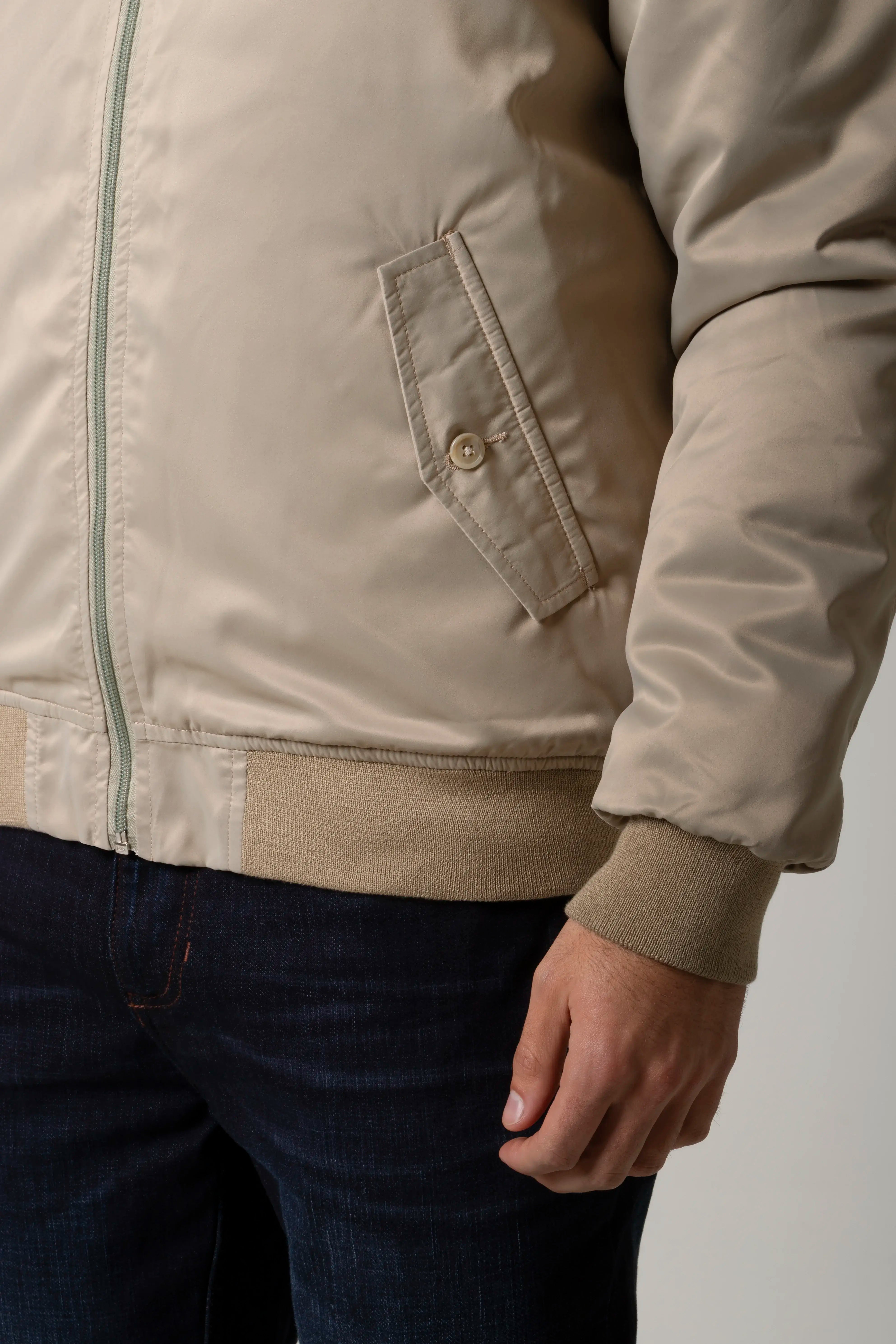 CHAQUETA BOMBER COLOR AVENA