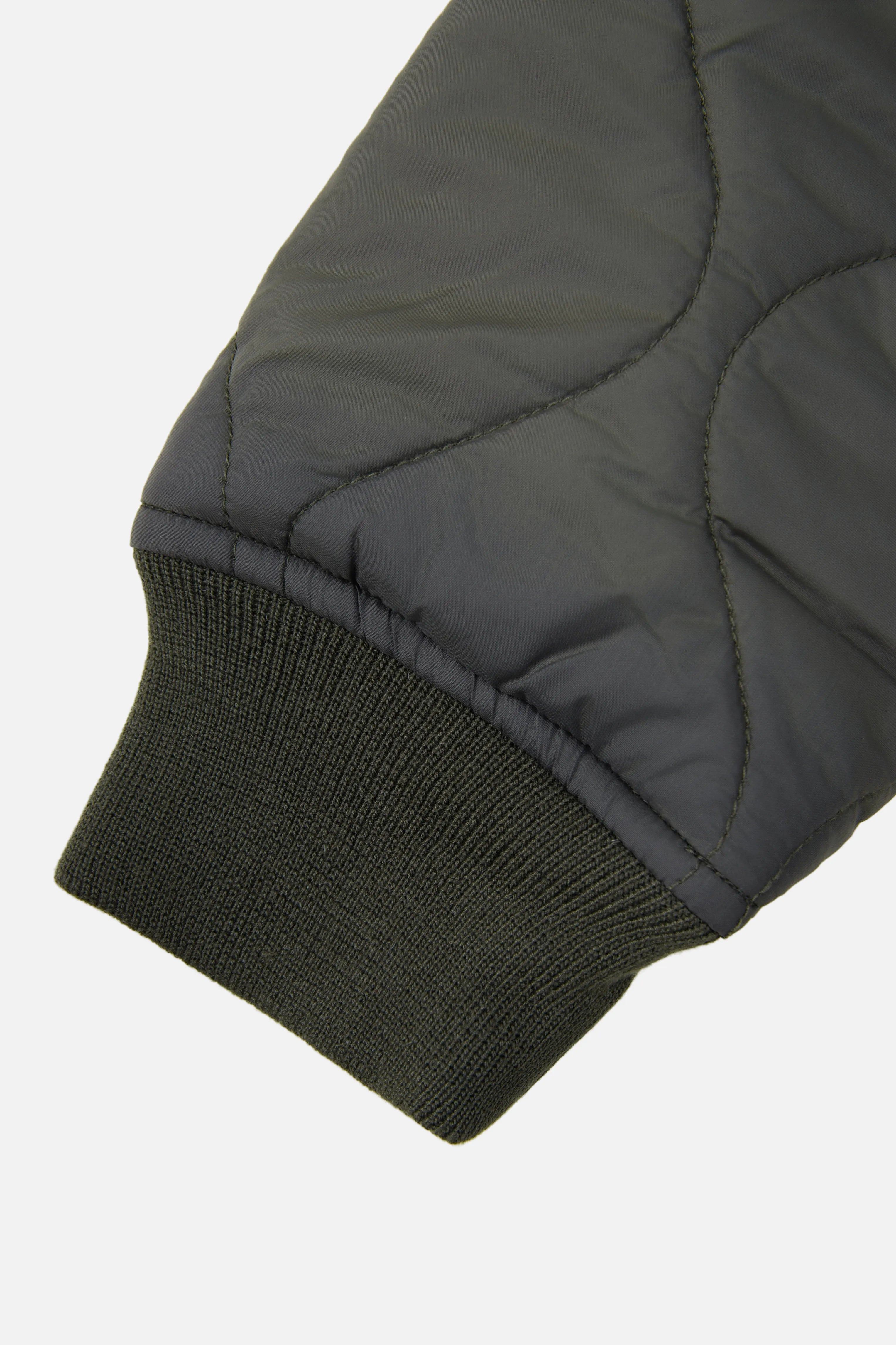 CHAQUETA BOMBER COLOR VERDE MILITAR