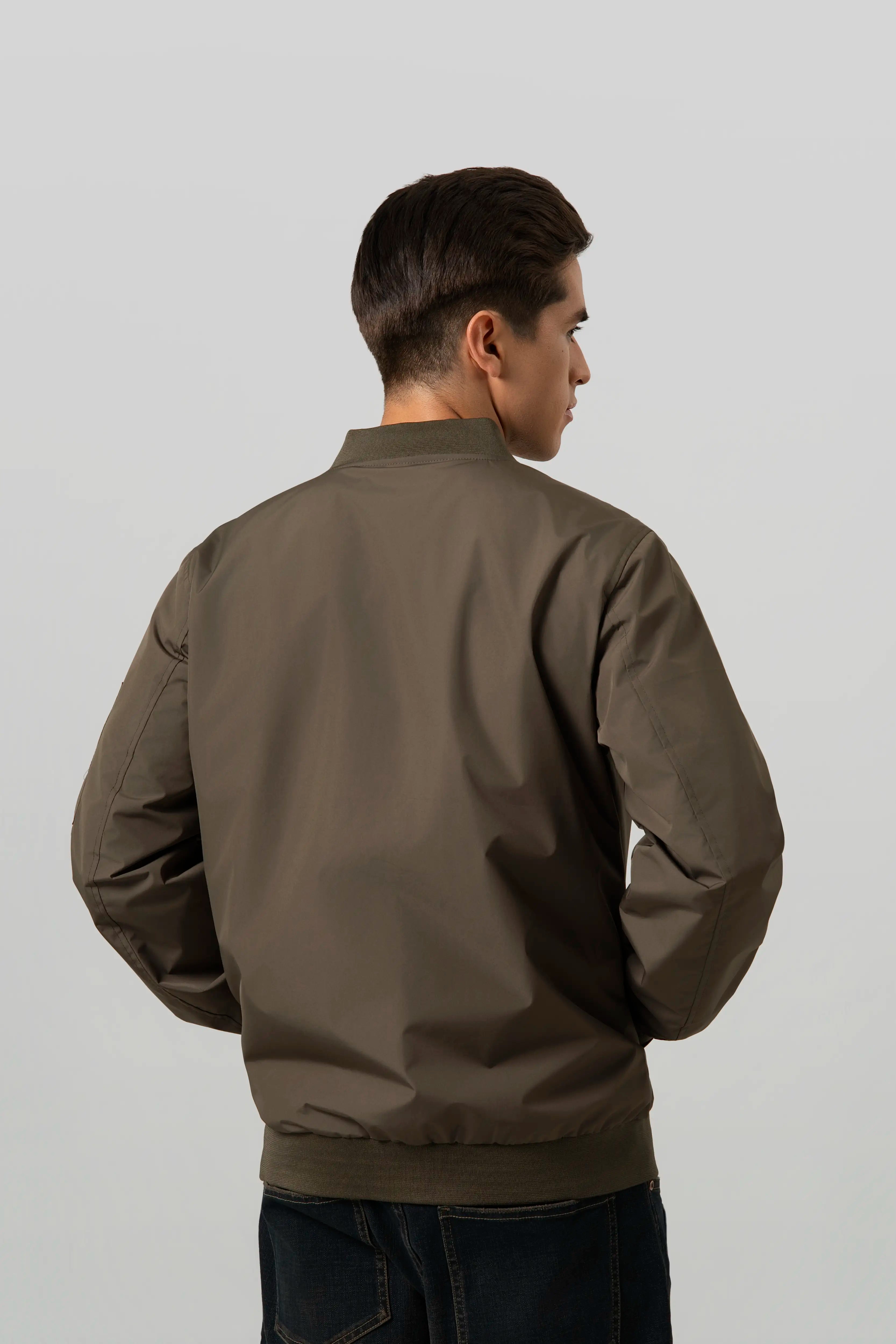 CHAQUETA BOMBER COLOR DARK OLIVA