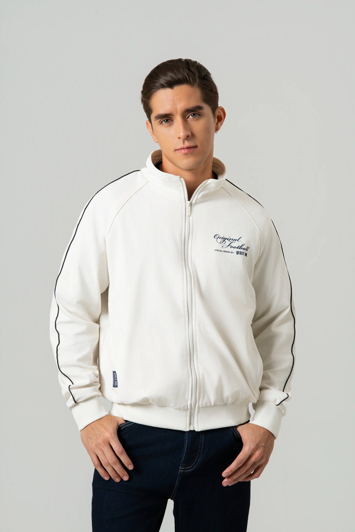 CHAQUETA BOMBER COLOR IVORY