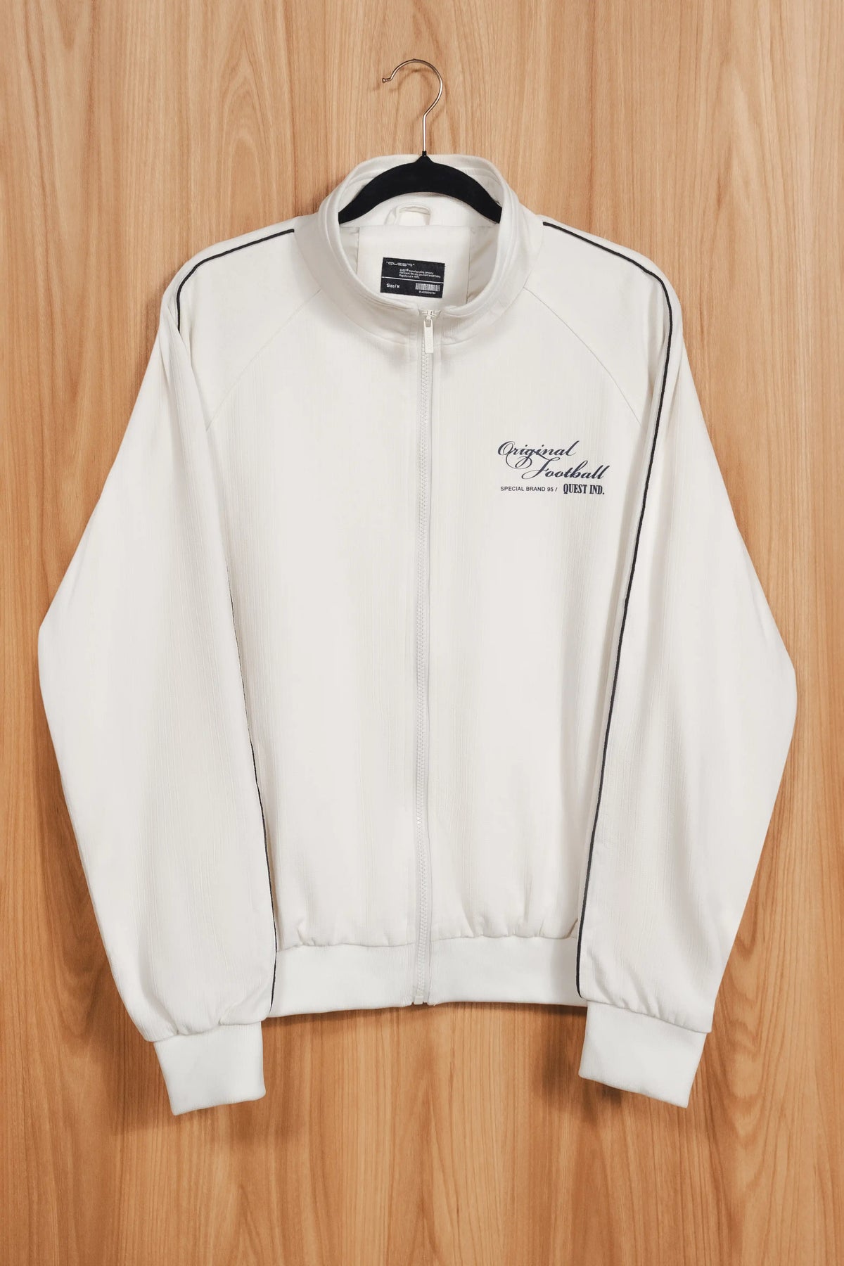 CHAQUETA BOMBER COLOR IVORY