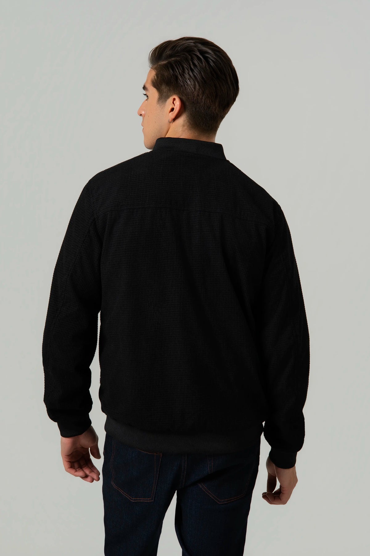 CHAQUETA BOMBER COLOR NEGRO