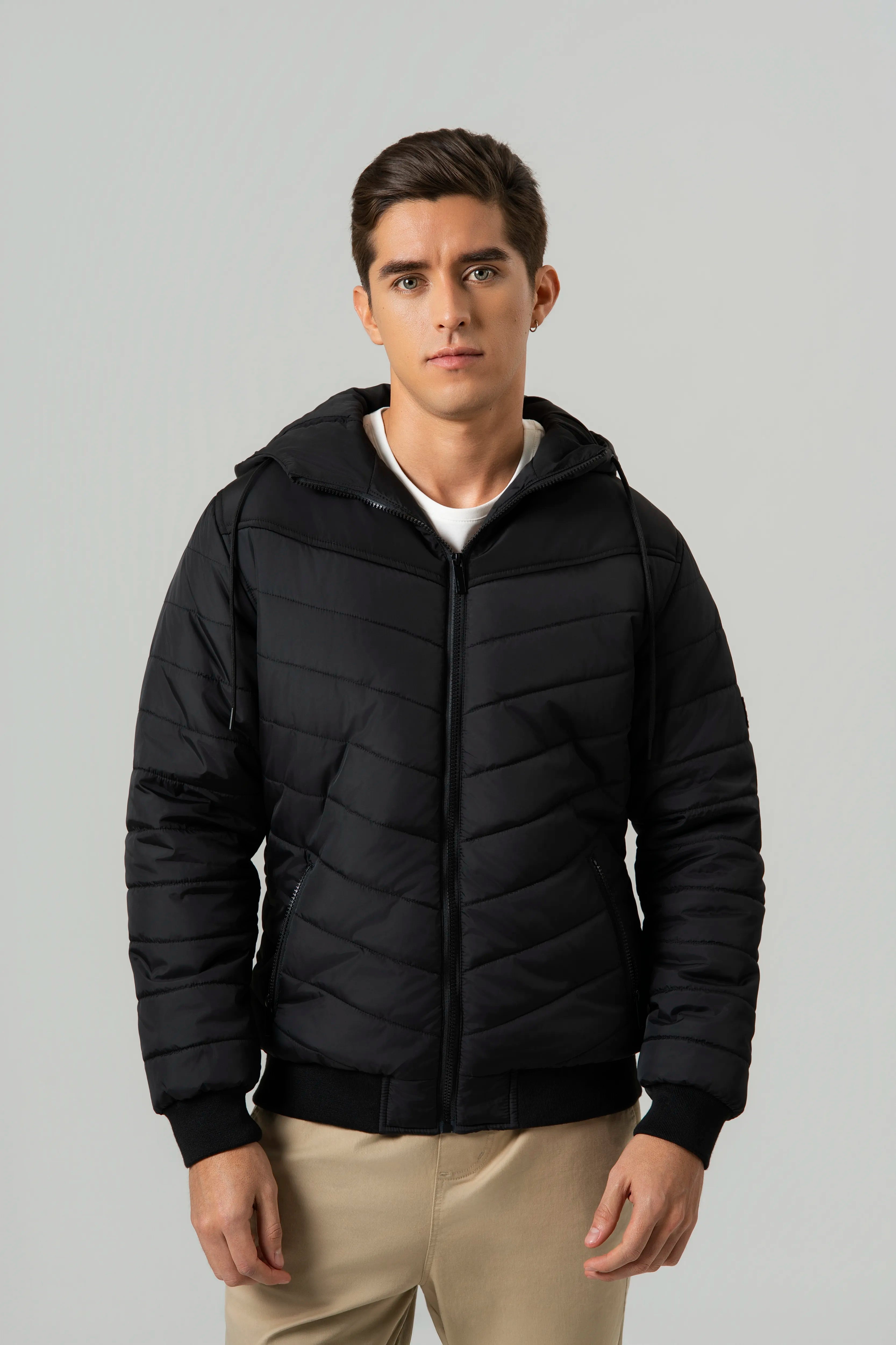 CHAQUETA ACOLCHADA COLOR NEGRO