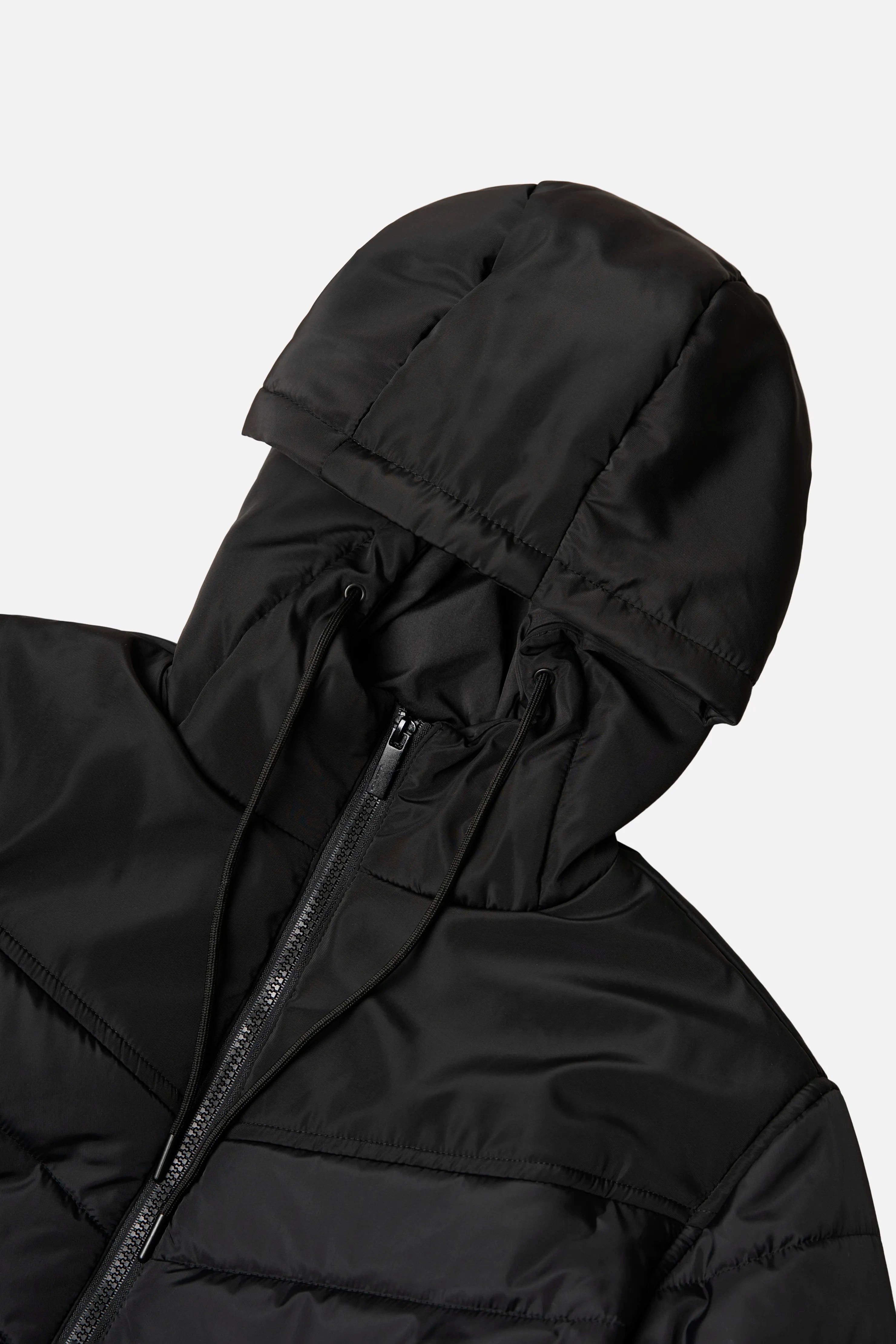 CHAQUETA ACOLCHADA COLOR NEGRO