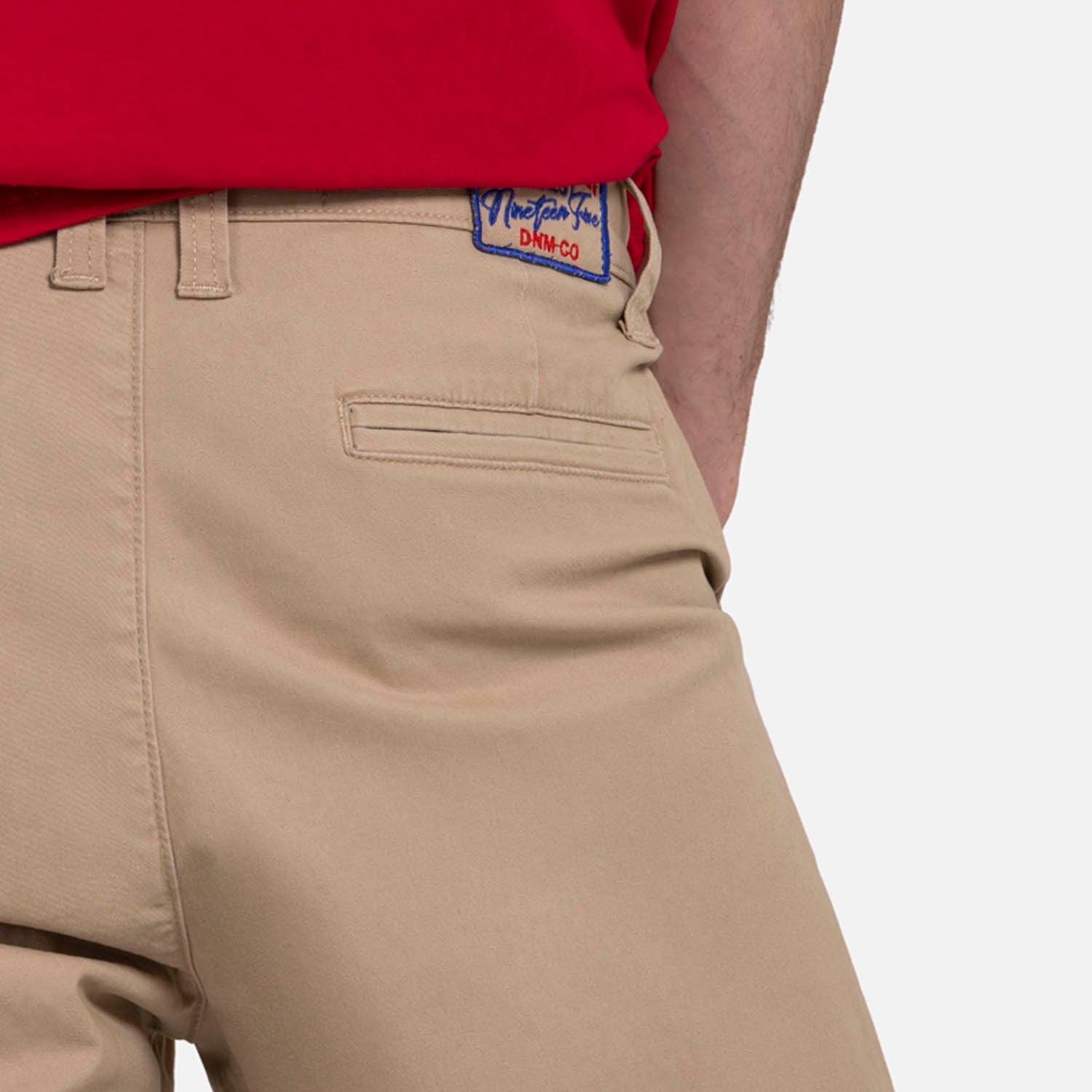 BERMUDA TIPO CHINO COLOR BEIGE