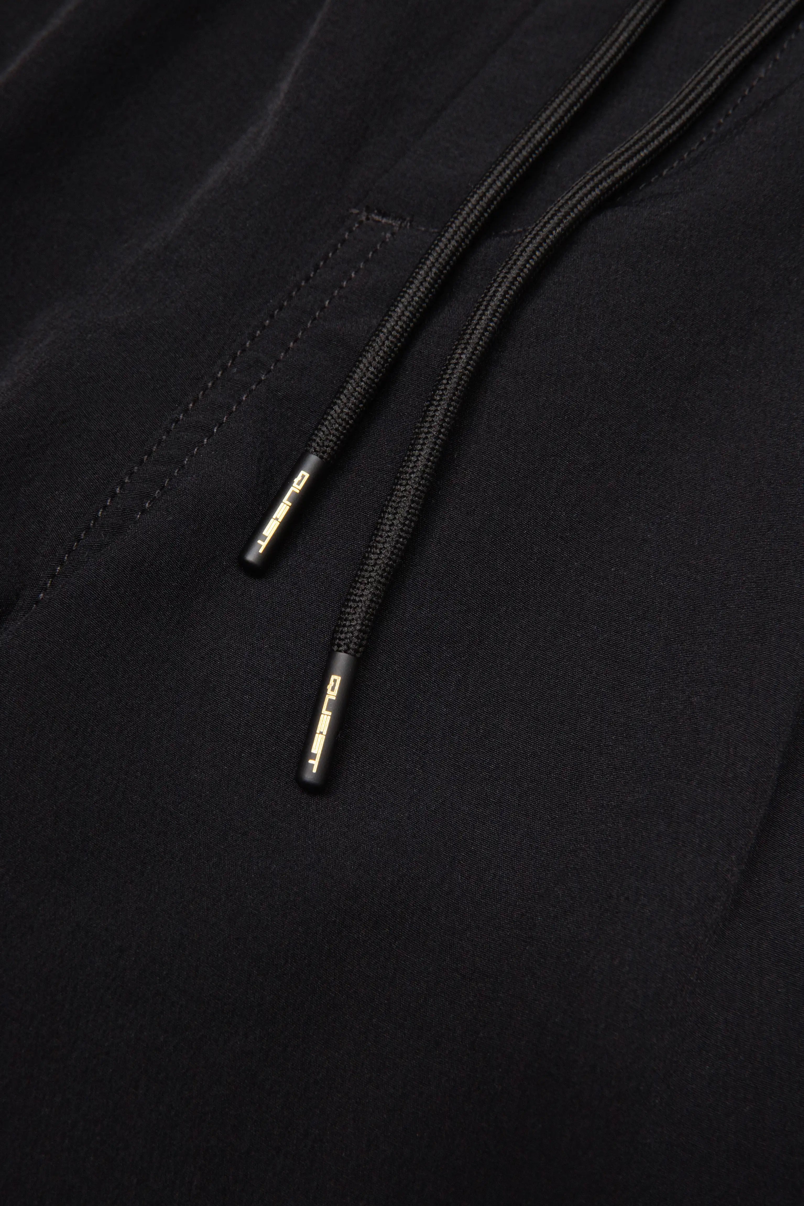 BERMUDA CARGO COLOR NEGRO