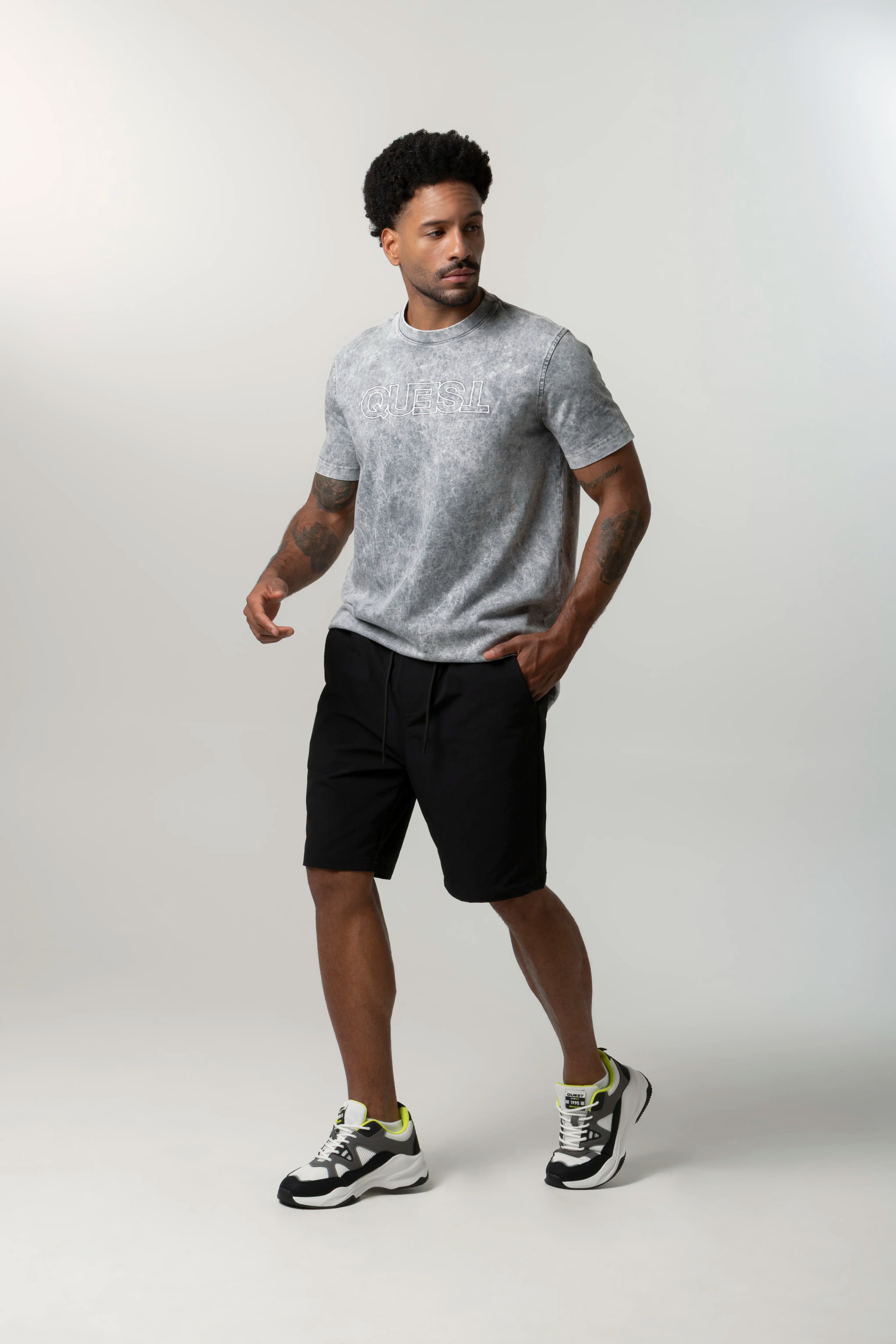 BERMUDA TIPO CHINO COLOR NEGRO