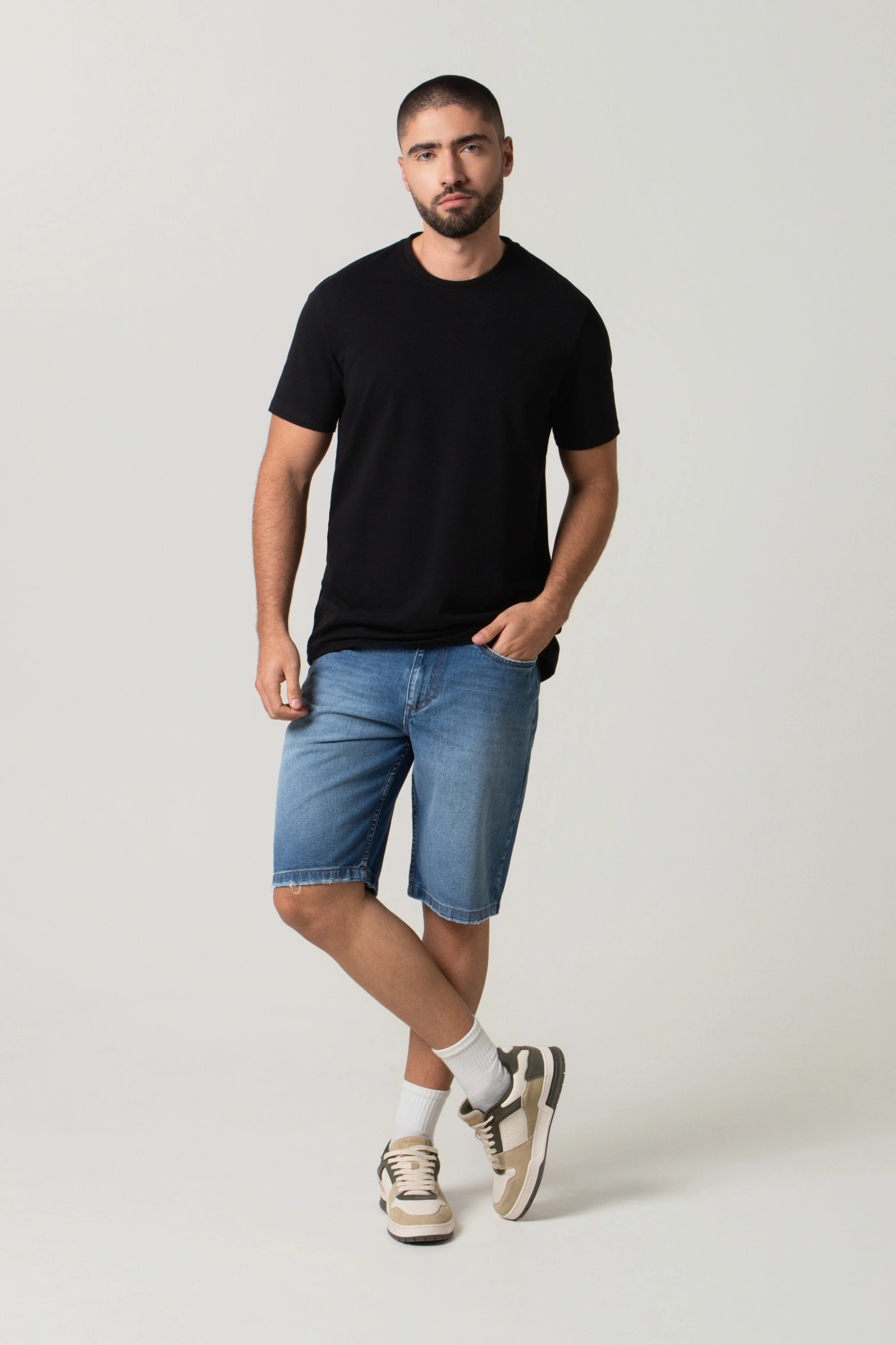 BERMUDA 5 BOLSILLOS COLOR AZUL MEDIO