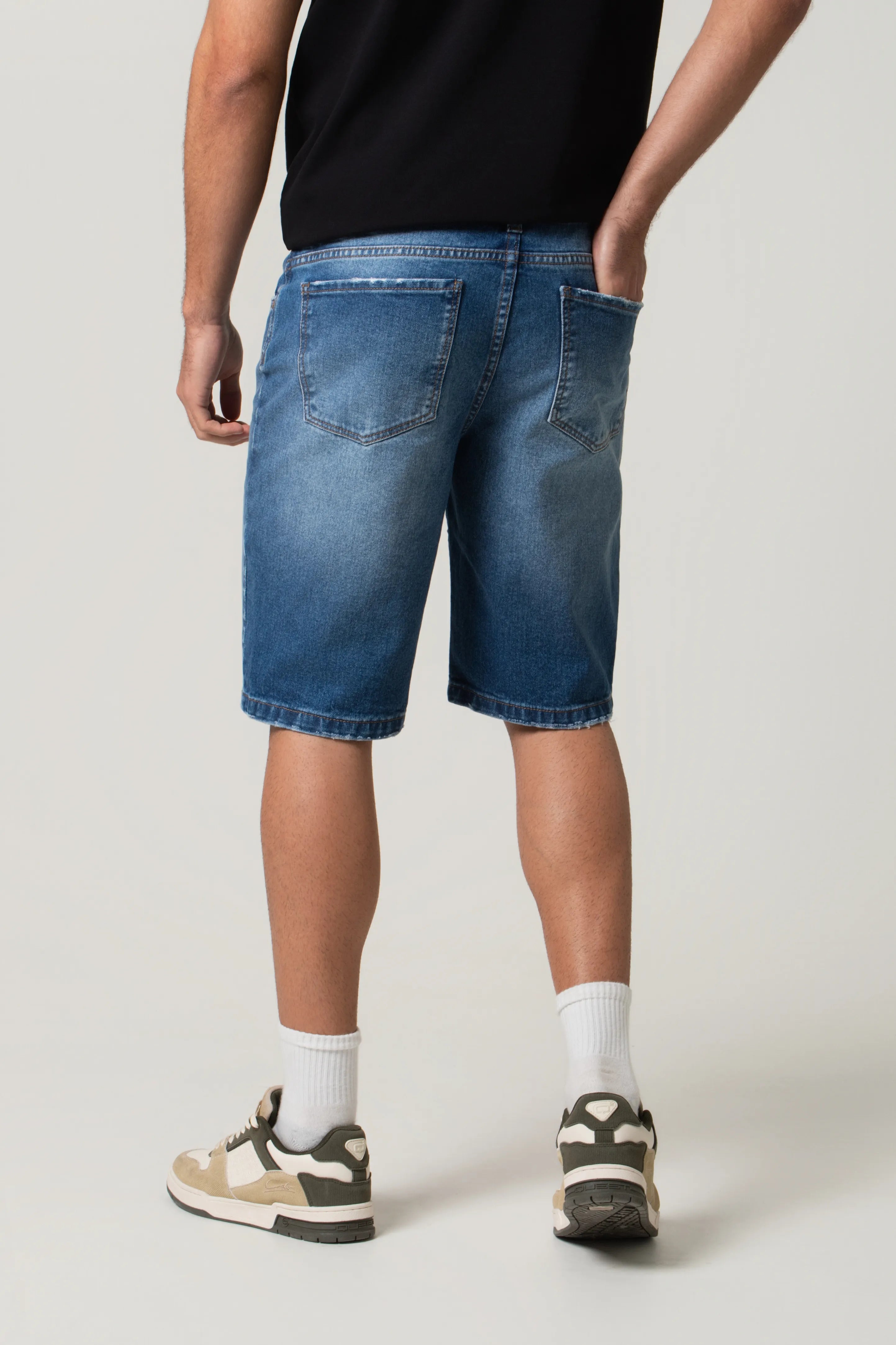 BERMUDA 5 BOLSILLOS COLOR AZUL MEDIO