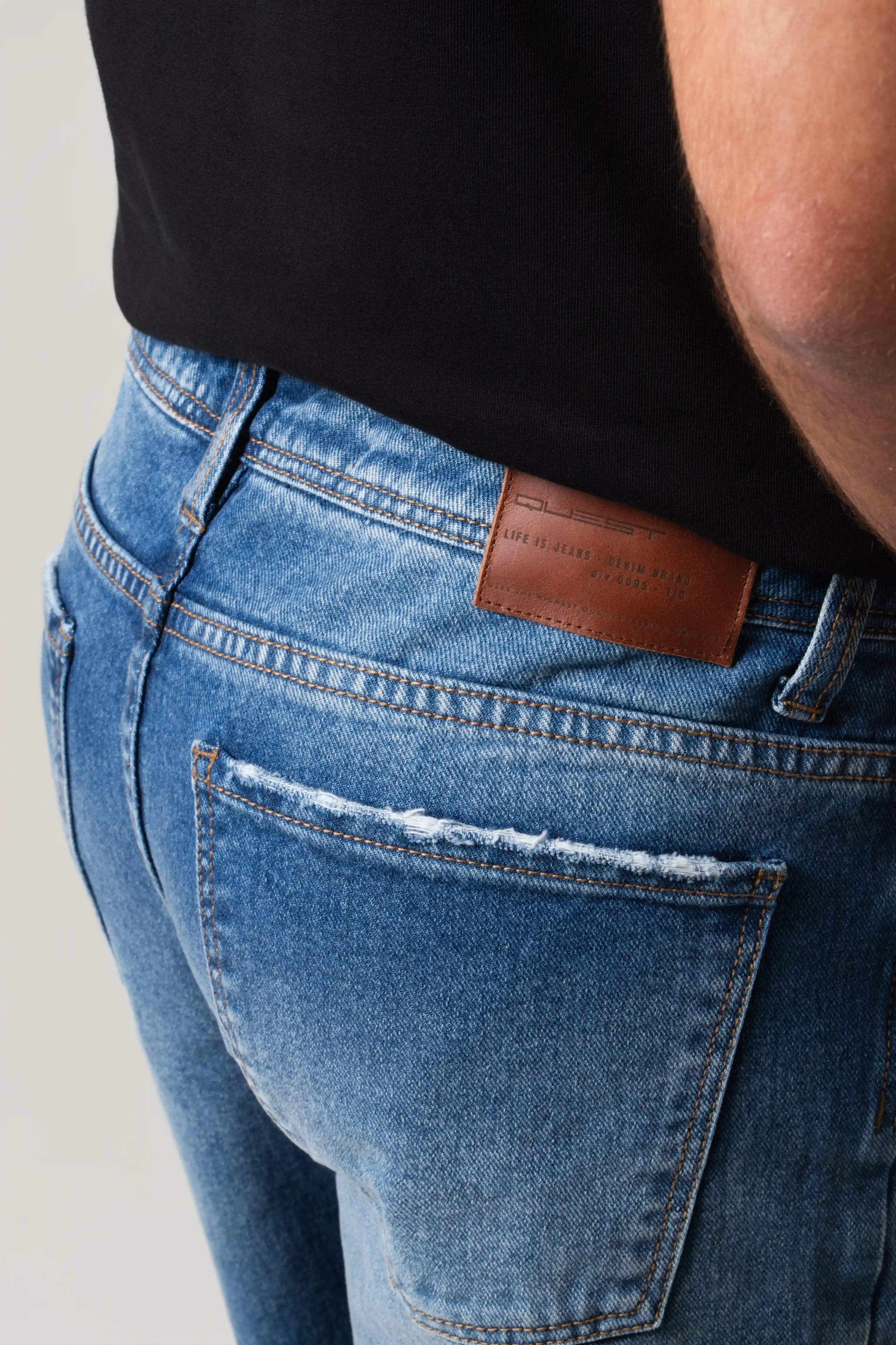 BERMUDA 5 BOLSILLOS COLOR AZUL MEDIO