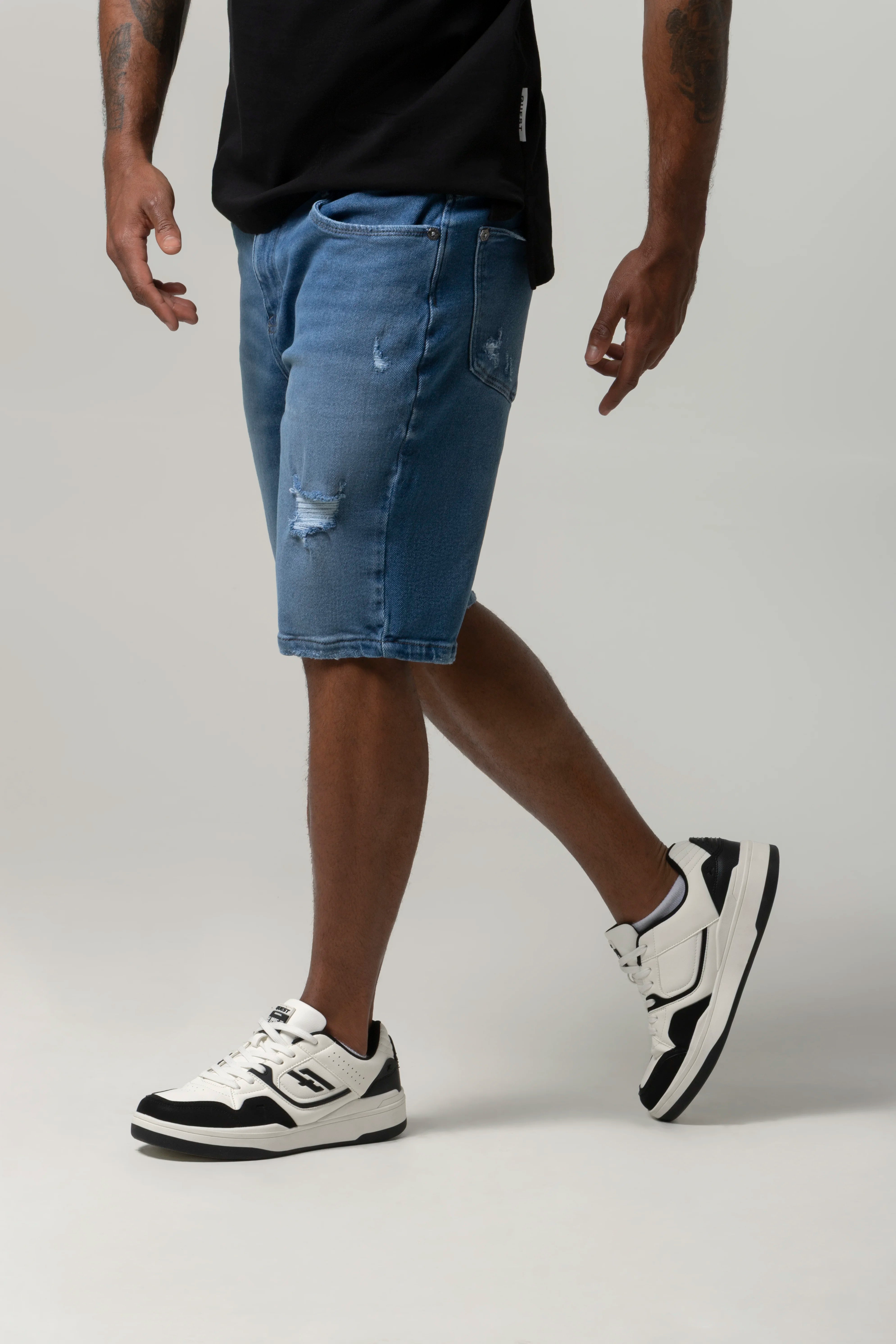 BERMUDA 5 BOLSILLOS COLOR AZUL MEDIO