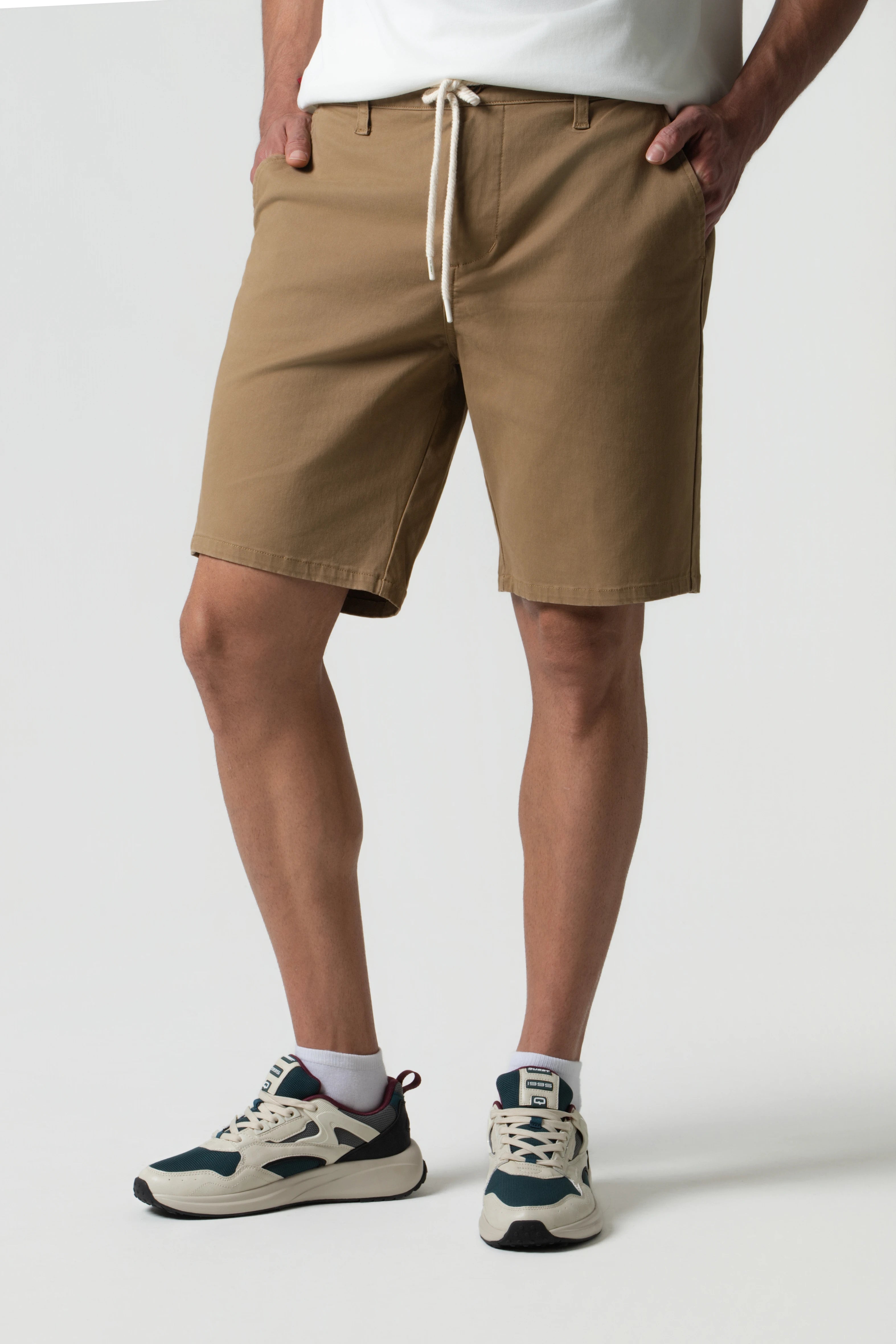 BERMUDA TIPO CHINO COLOR KAKI