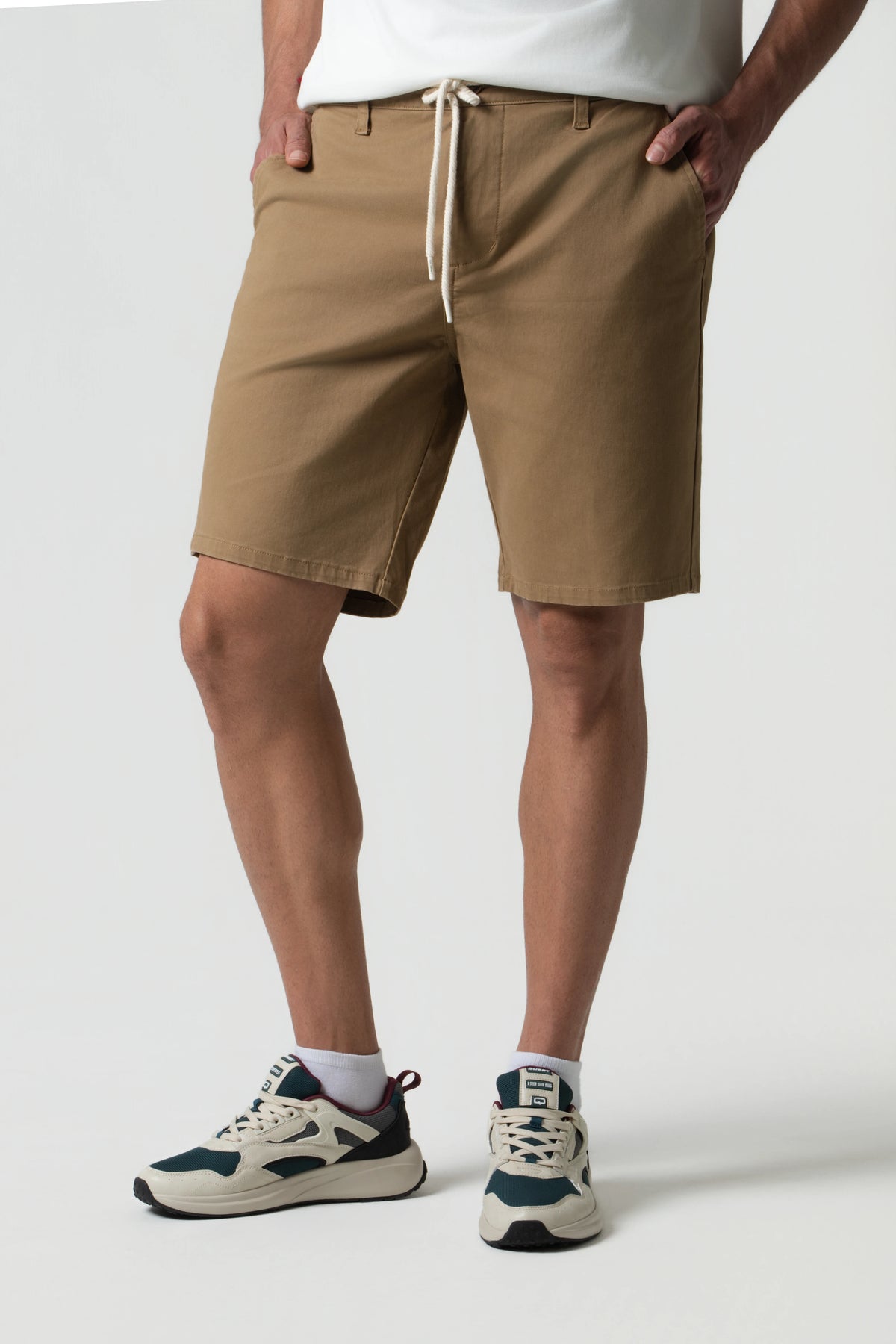 BERMUDA TIPO CHINO COLOR KAKI