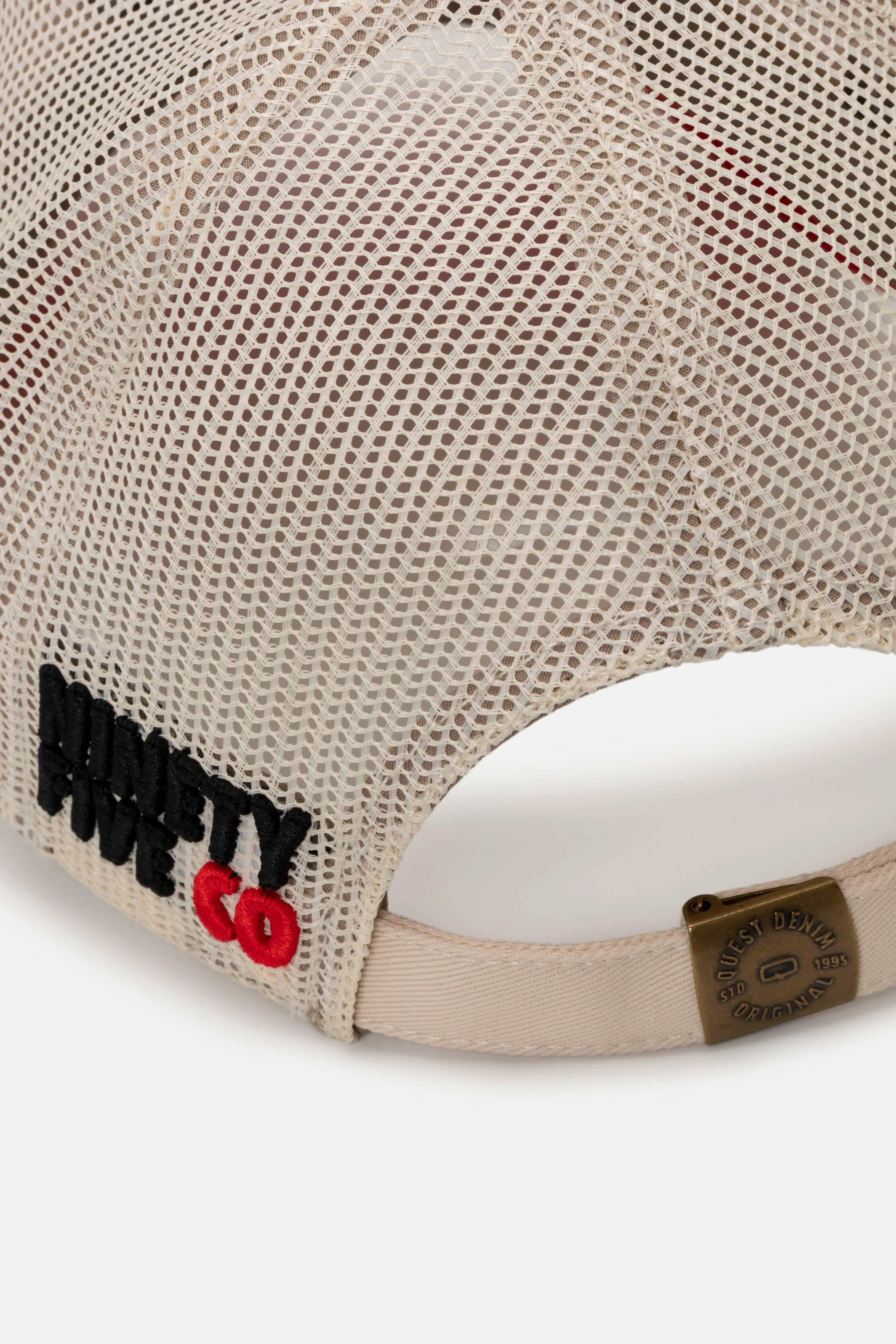 GORRA CAMIONERA COLOR WHITECAP GRAY