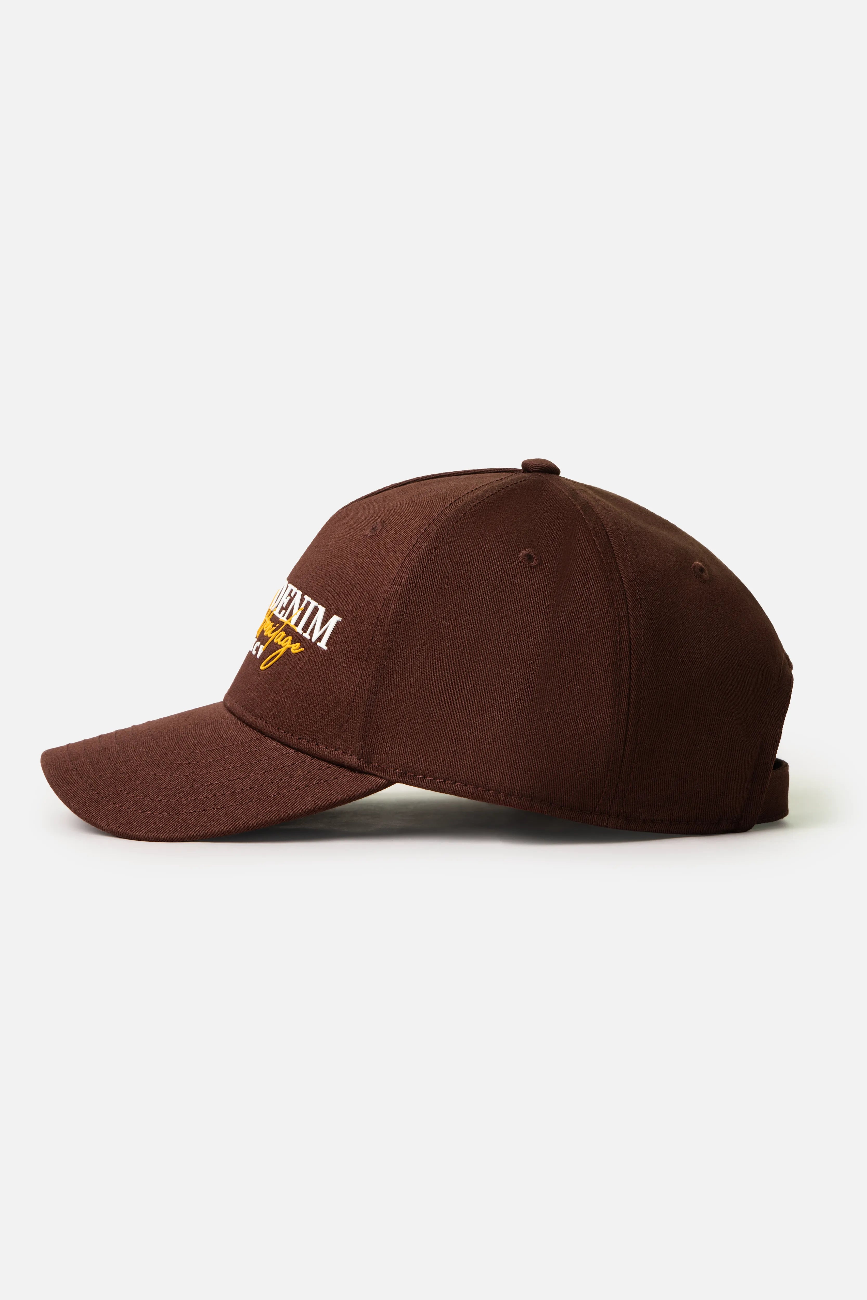 GORRA BEISBOLERA COLOR BRUNETTE