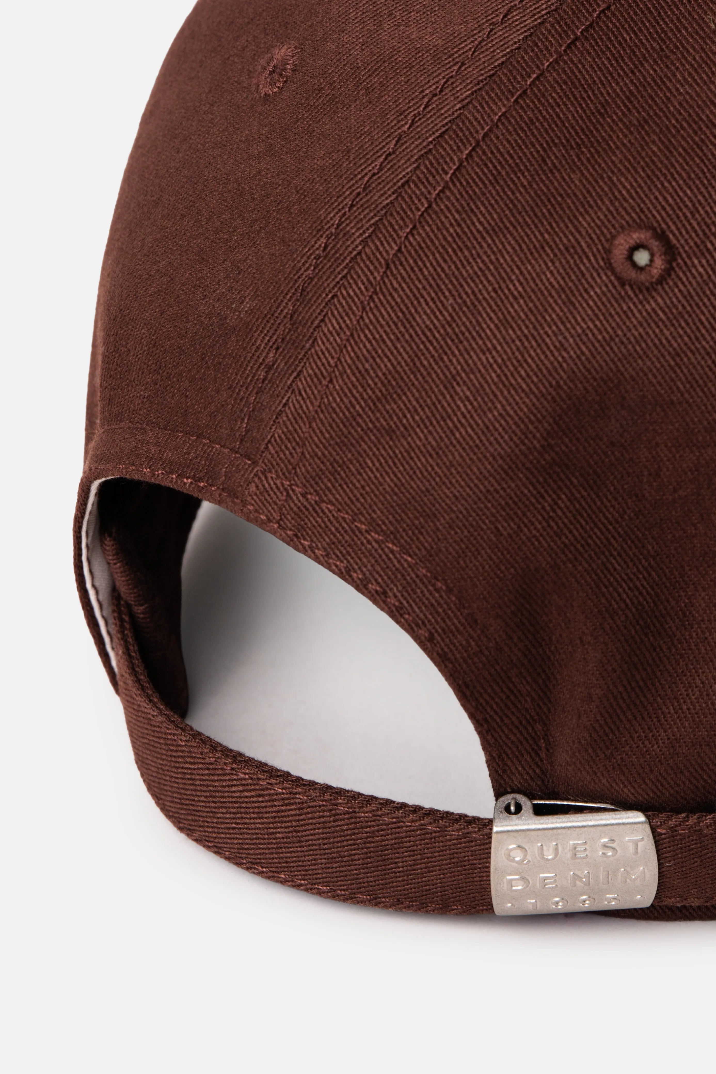 GORRA BEISBOLERA COLOR BRUNETTE