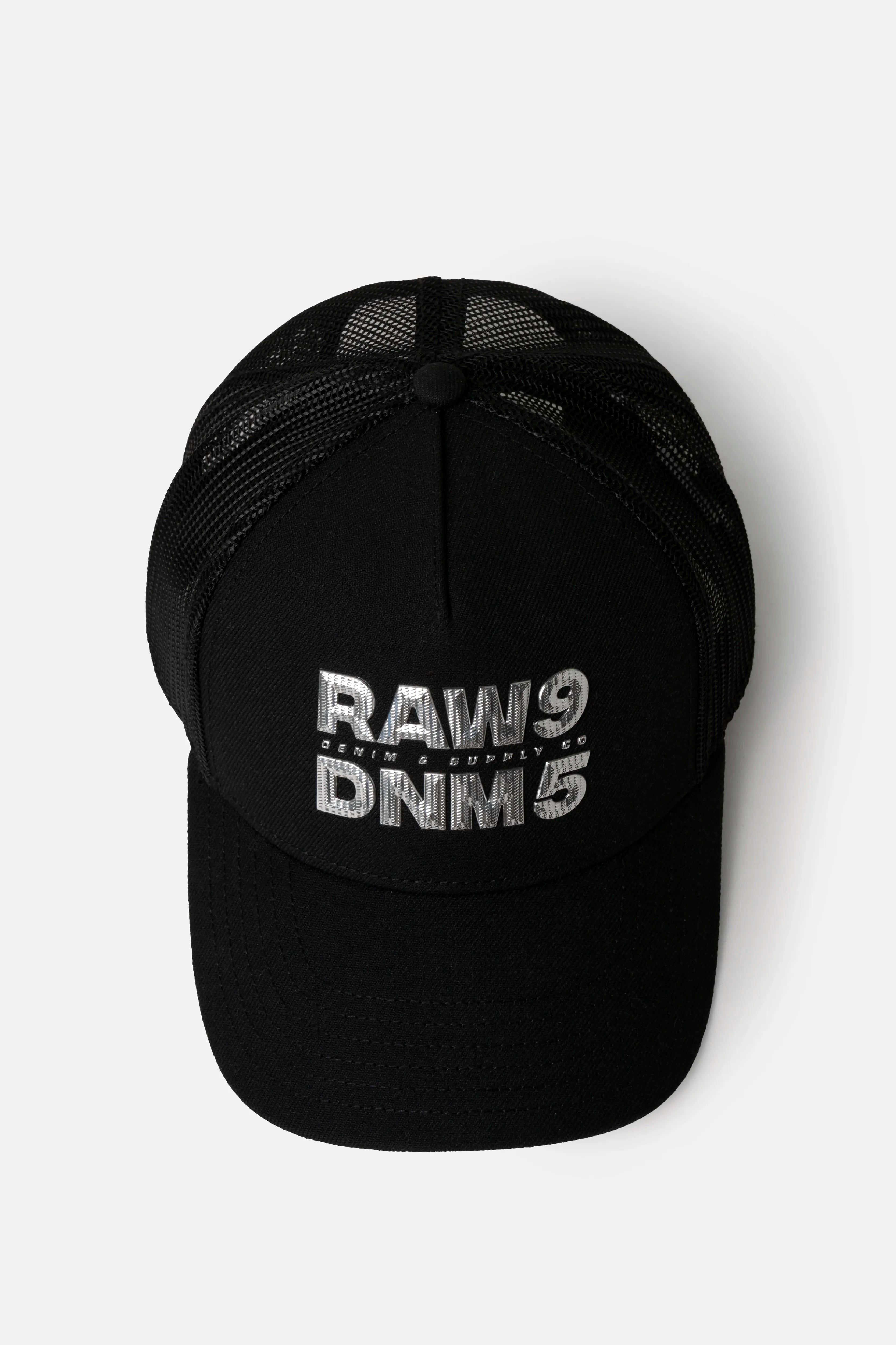 GORRA CAMIONERA COLOR NEGRO