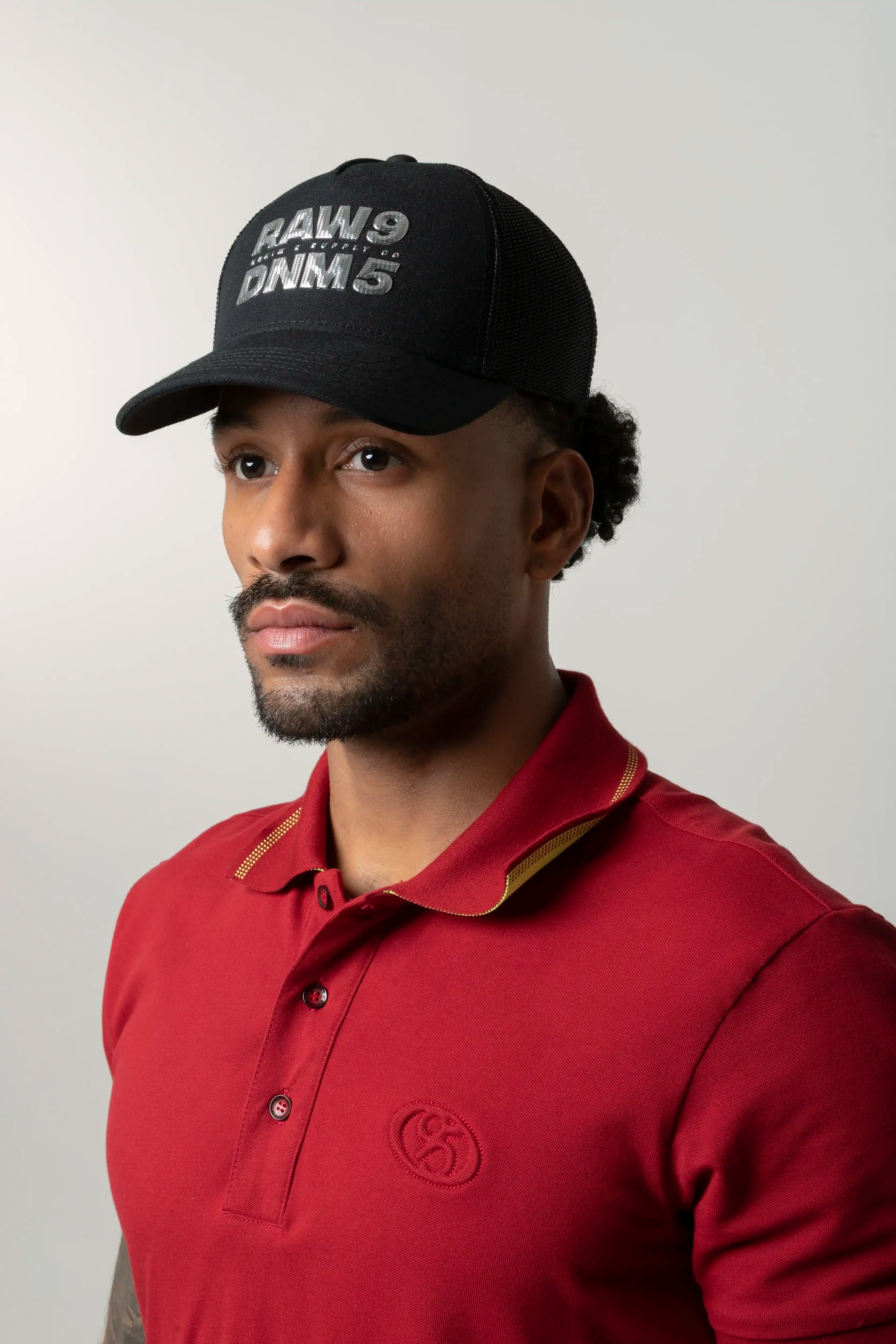 GORRA CAMIONERA COLOR NEGRO