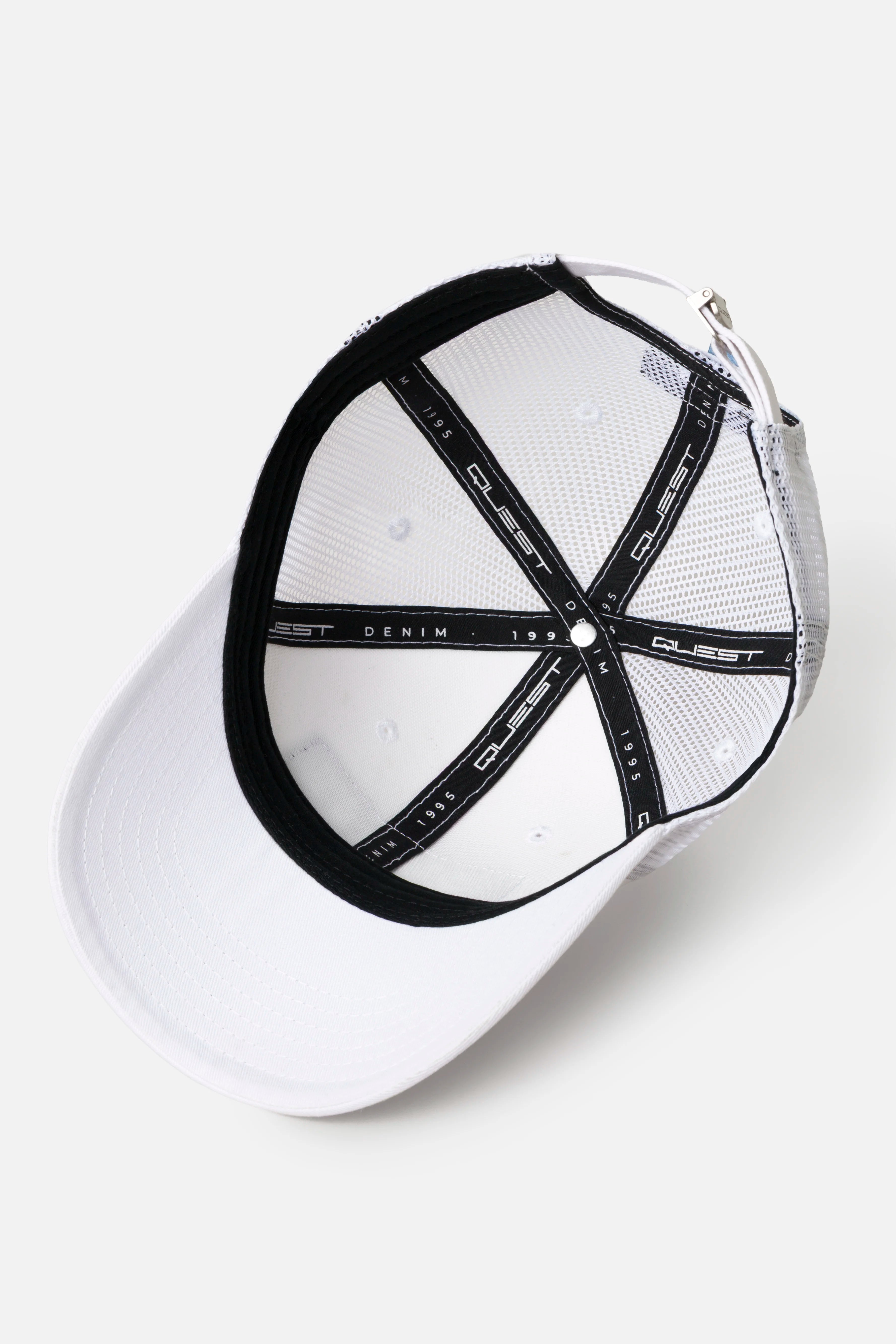 GORRA CAMIONERA COLOR BLANCO BLANCO