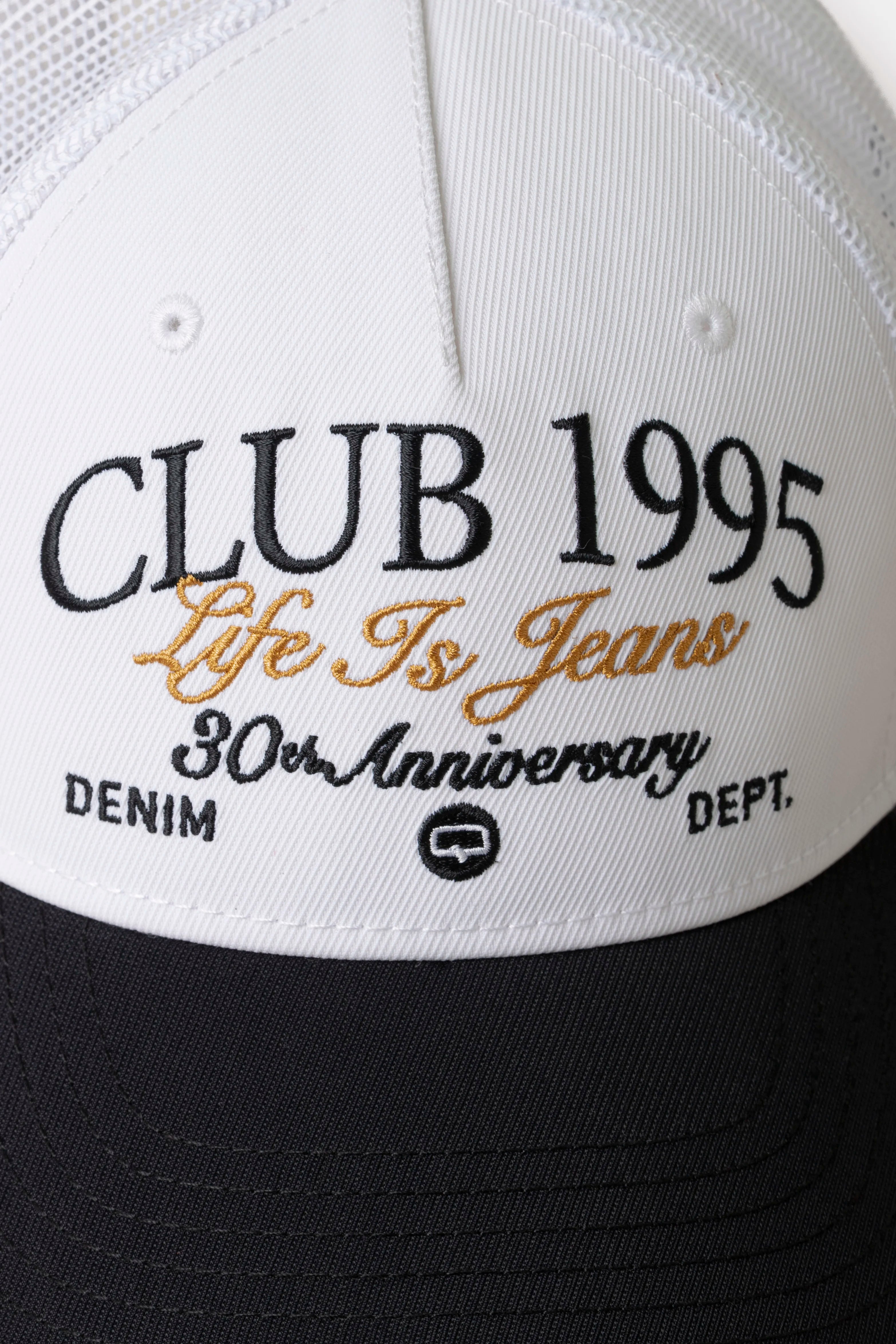 GORRA CAMIONERA COLOR NEGRO