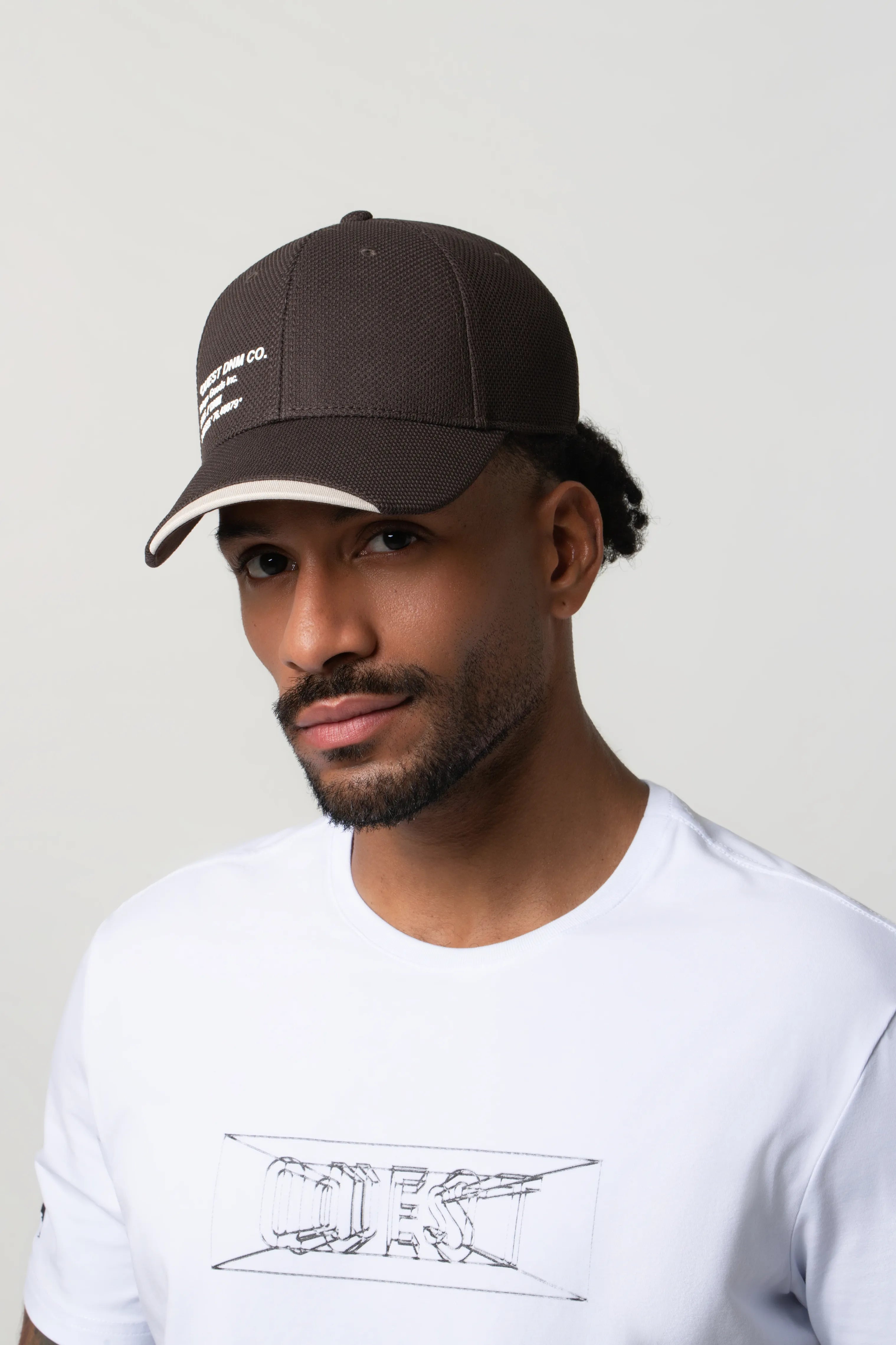 GORRA BEISBOLERA COLOR BRUNETTE