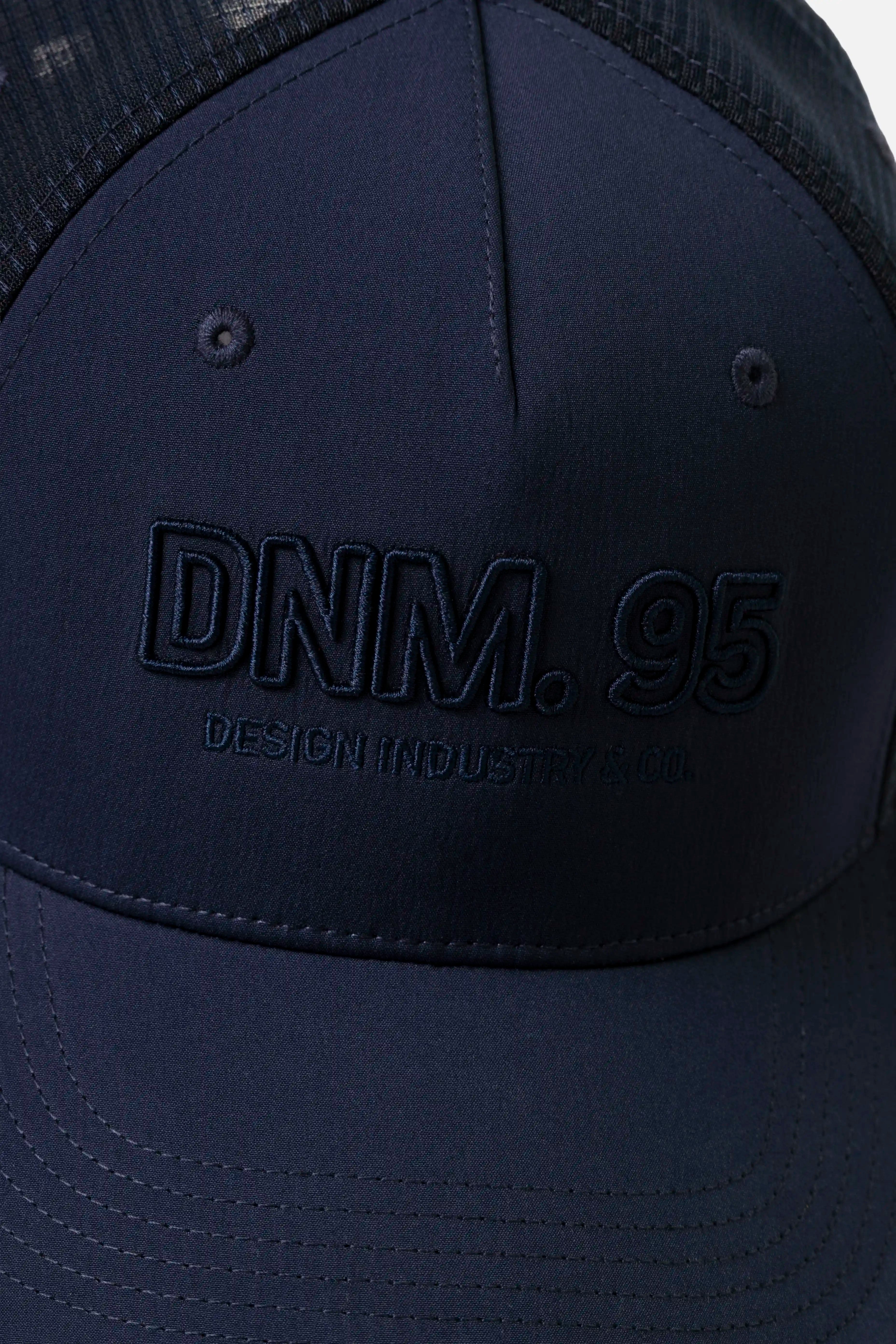 GORRA CAMIONERA COLOR AZUL NOCHE