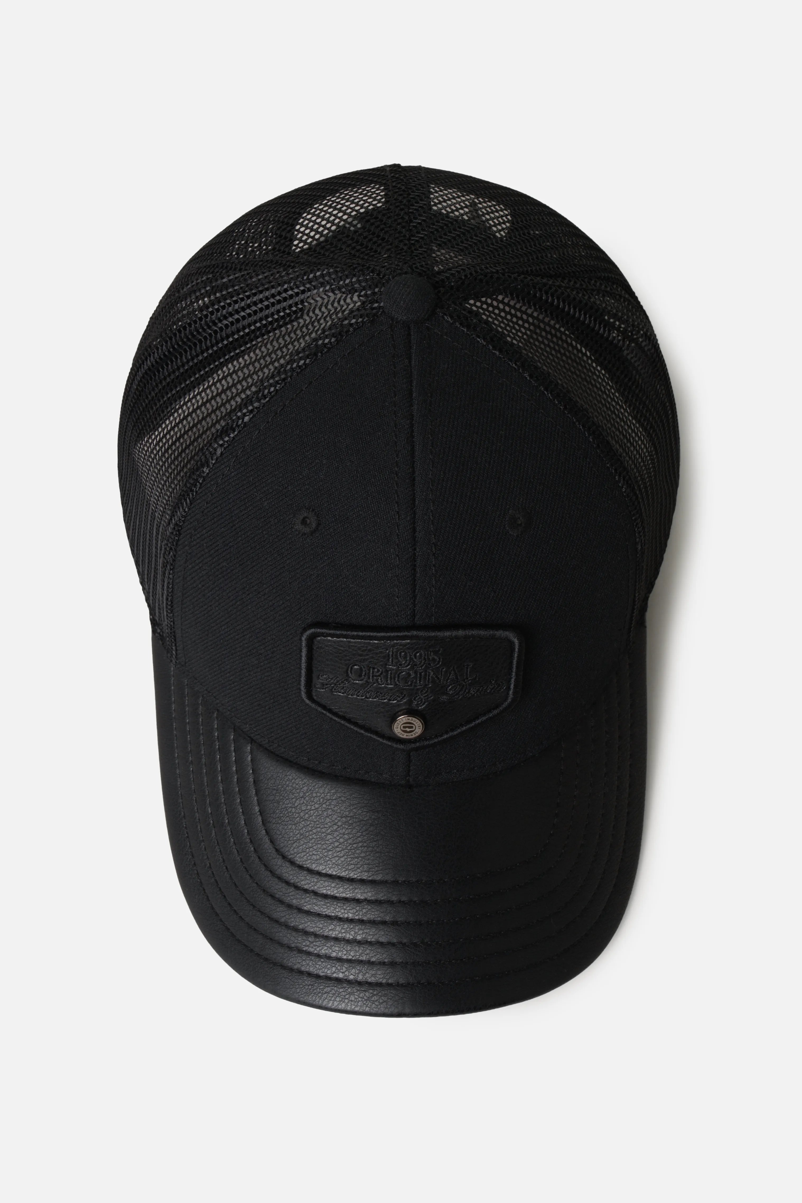 GORRA CAMIONERA COLOR NEGRO