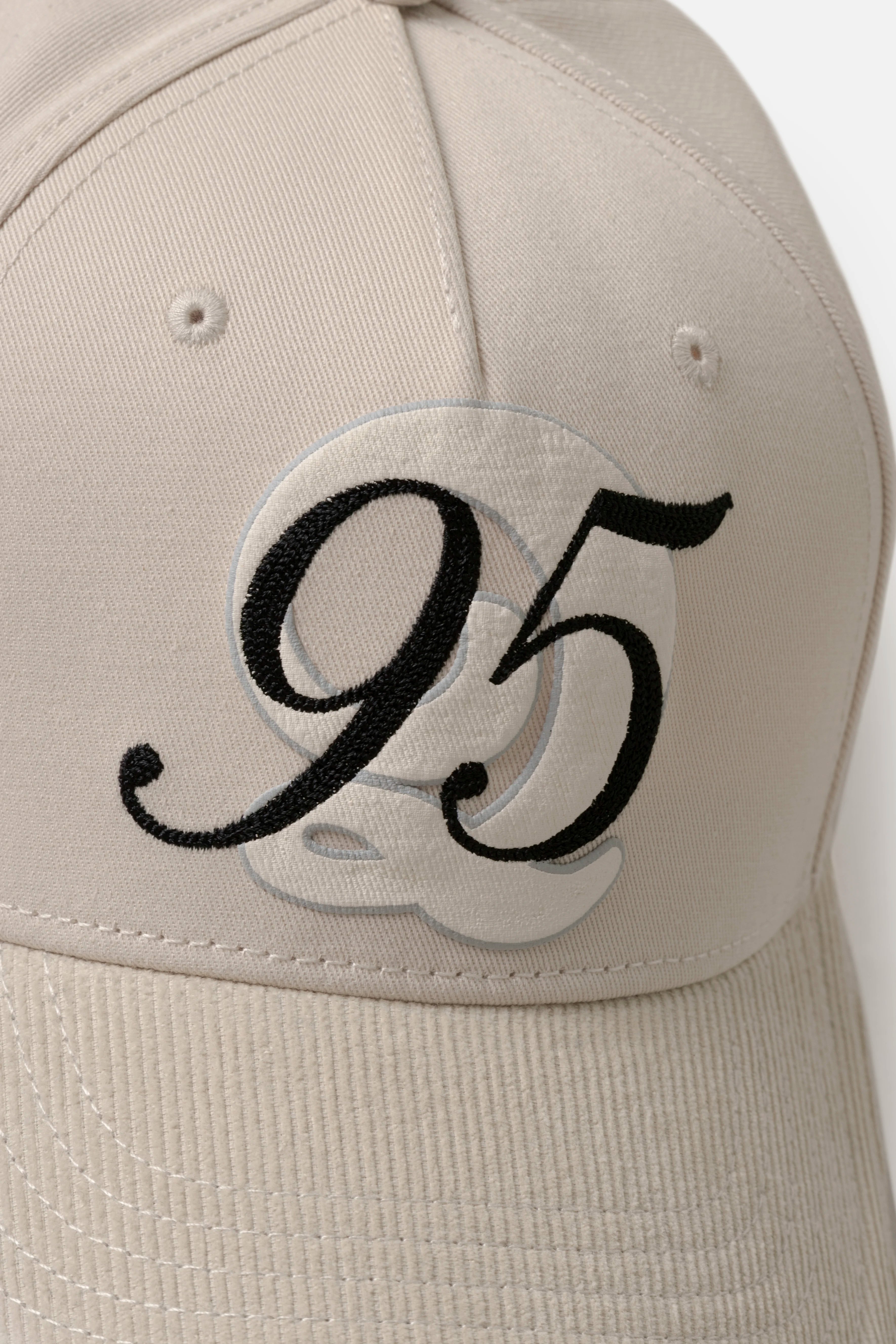 GORRA BEISBOLERA COLOR IVORY
