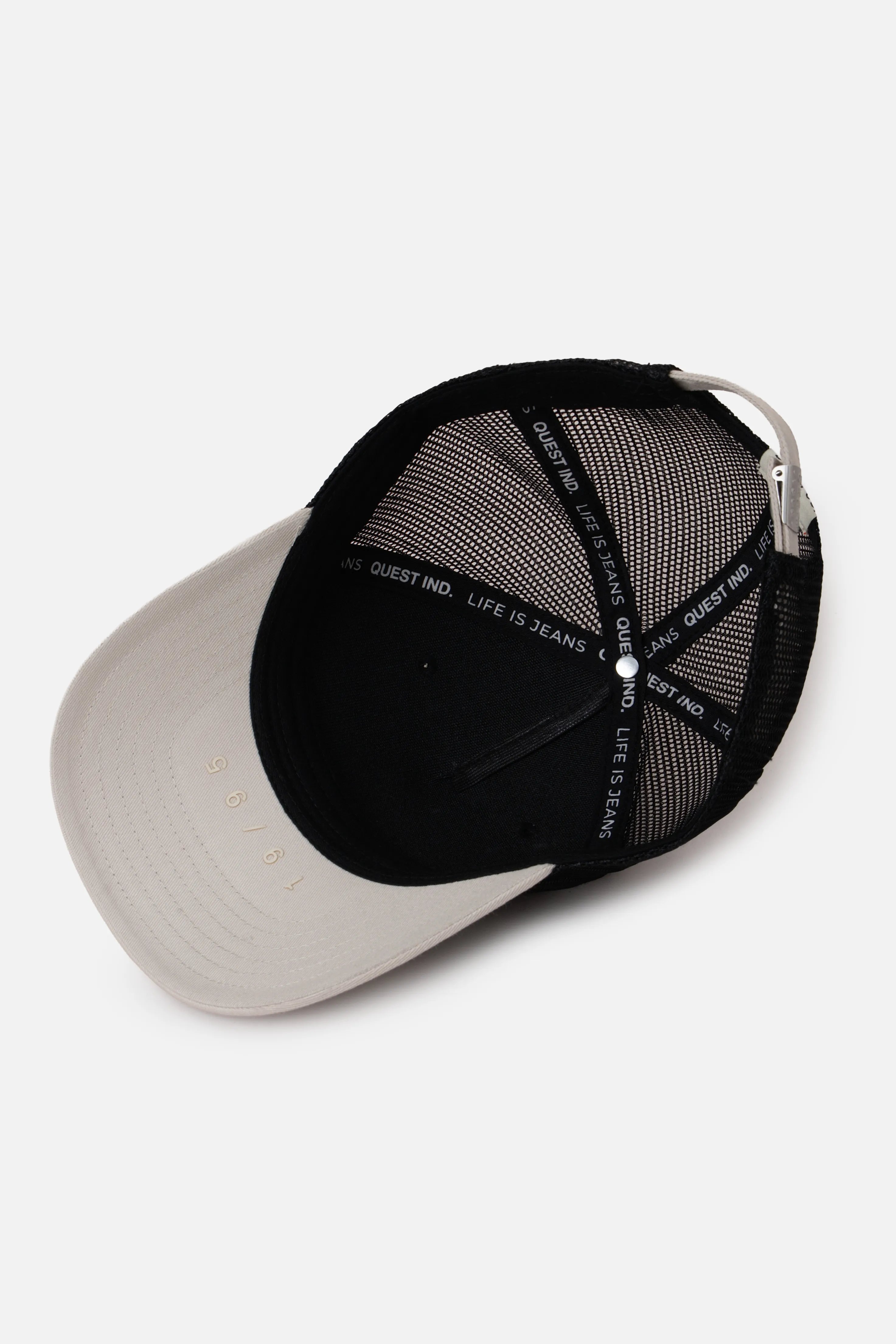 GORRA CAMIONERA COLOR NEGRO