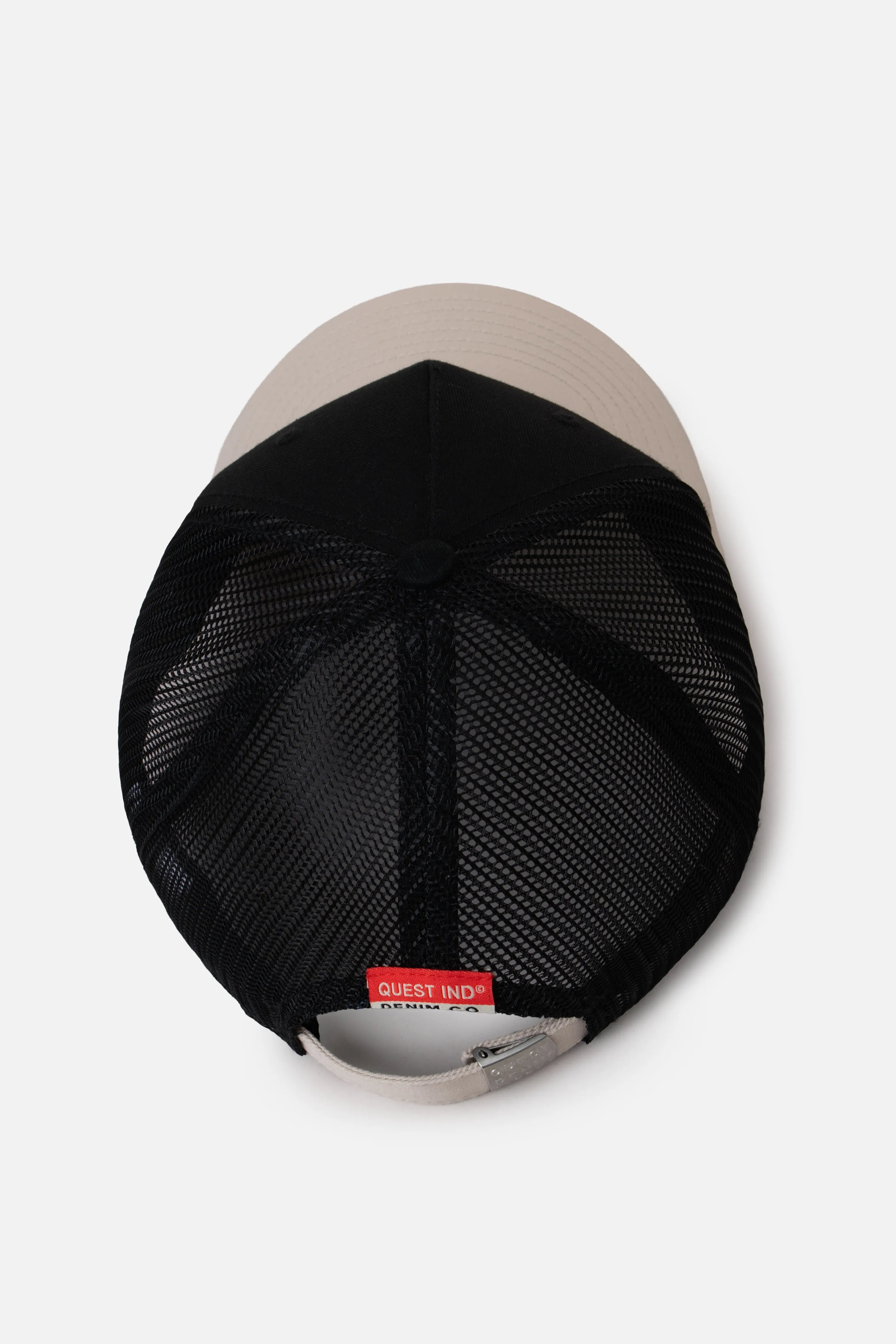 GORRA CAMIONERA COLOR NEGRO