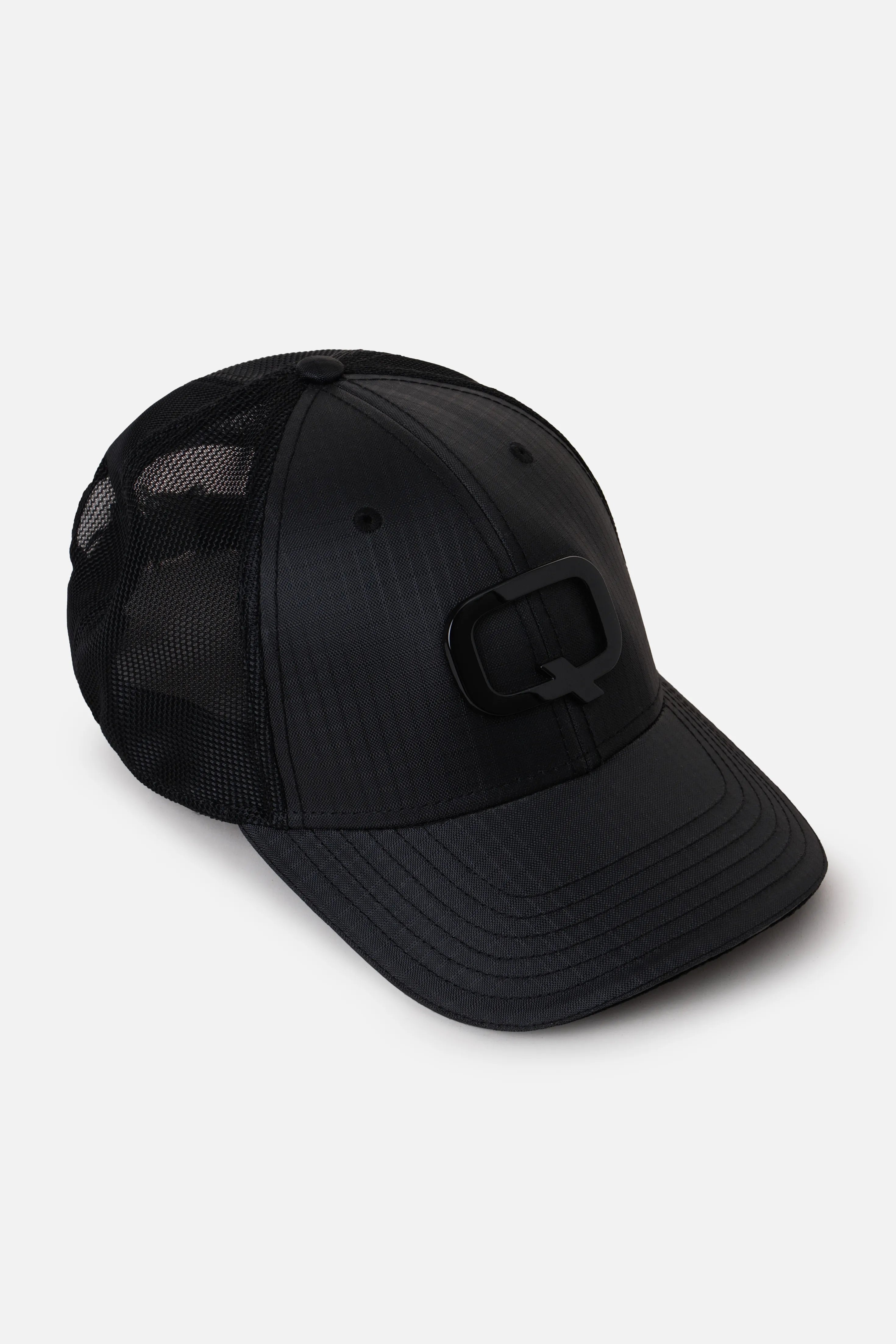 GORRA CAMIONERA COLOR NEGRO
