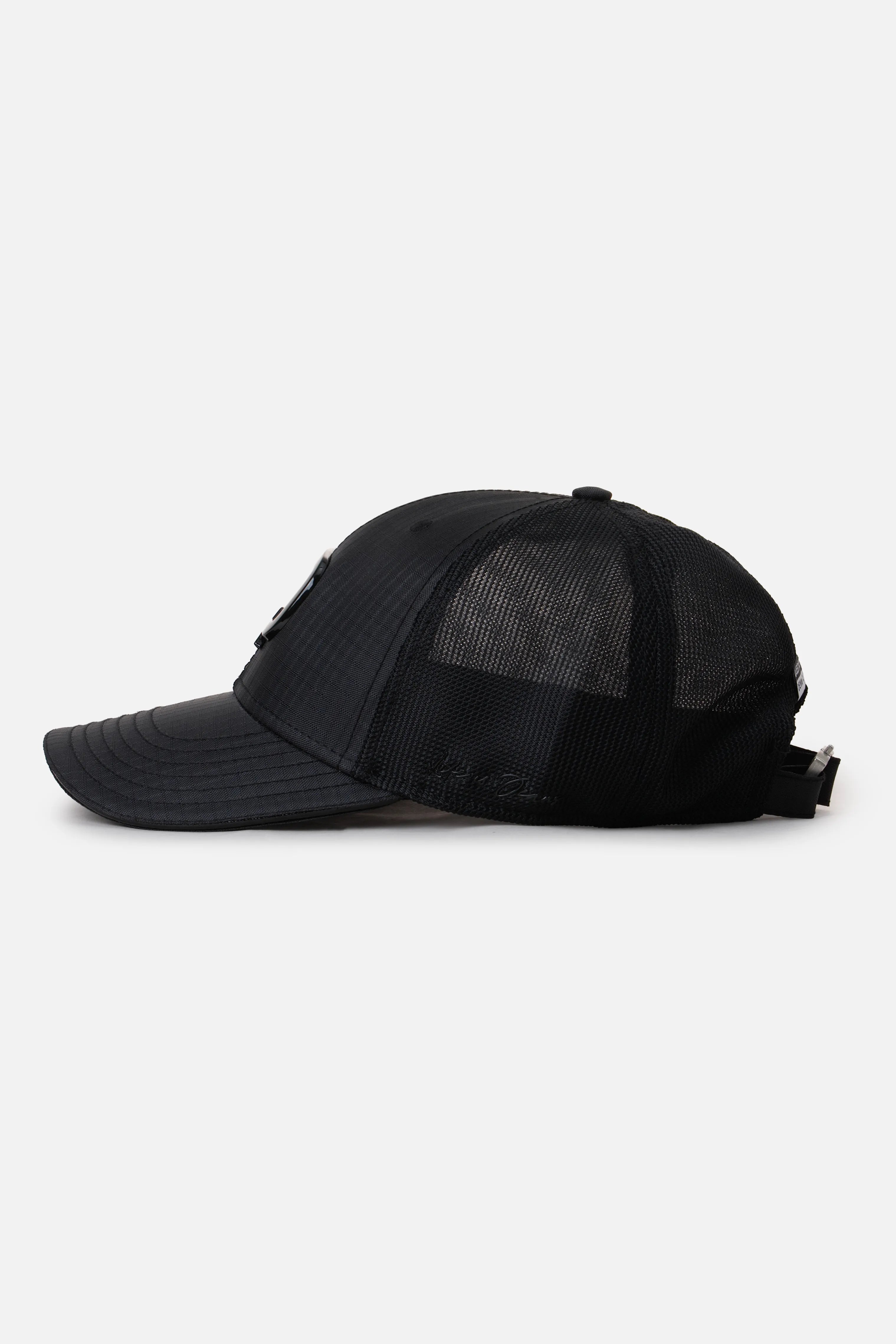 GORRA CAMIONERA COLOR NEGRO