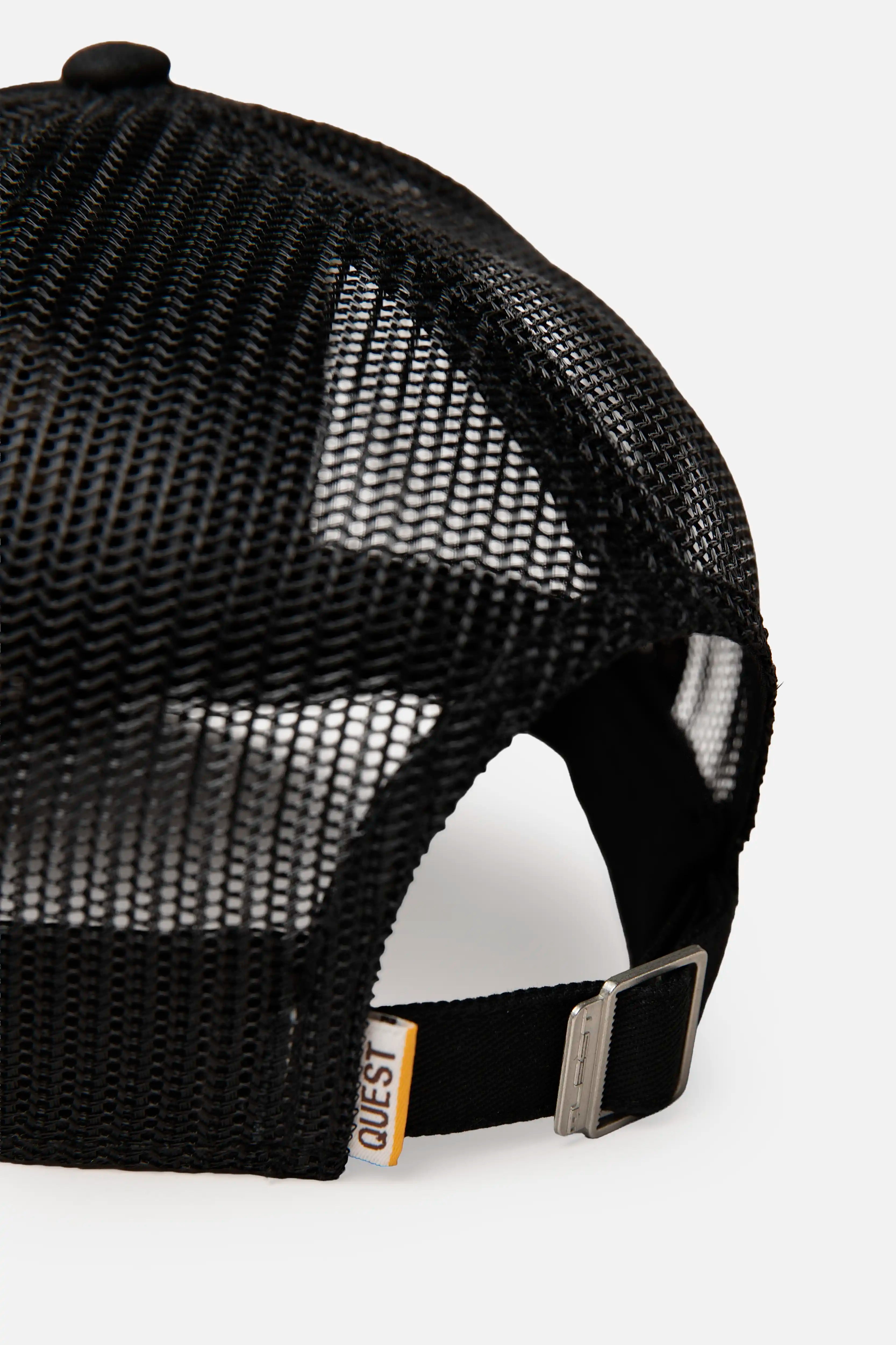 GORRA CAMIONERA COLOR NEGRO