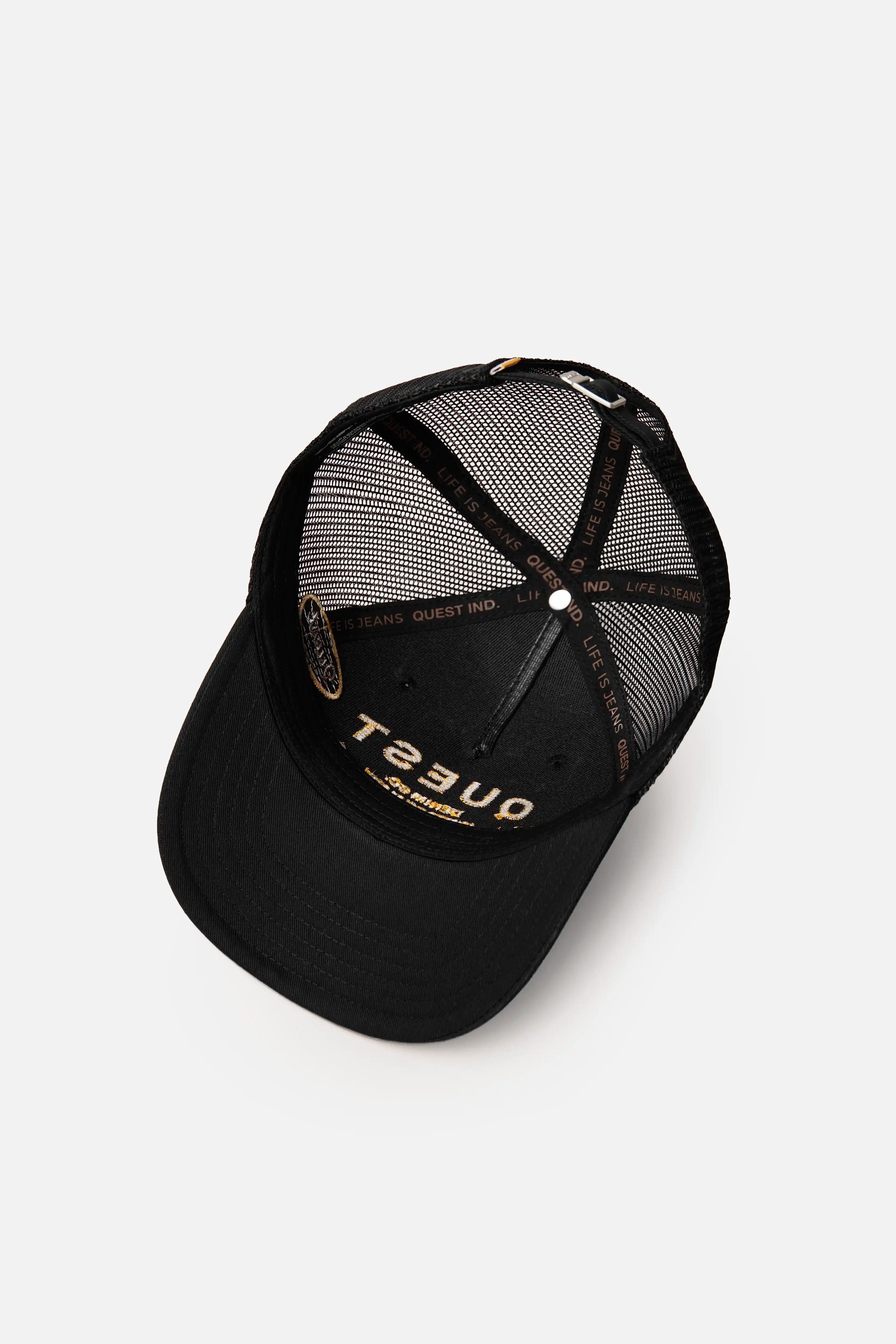GORRA CAMIONERA COLOR NEGRO