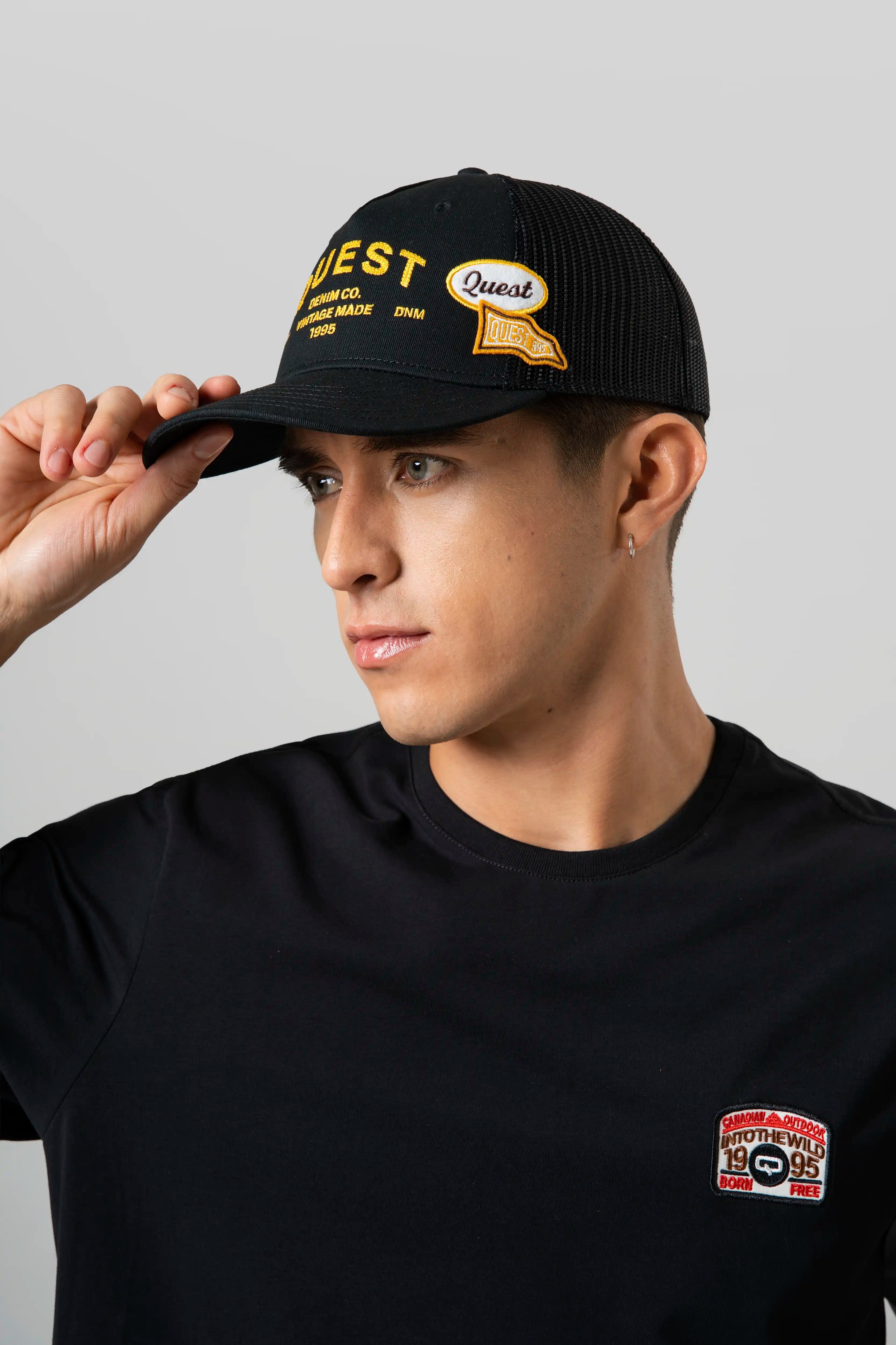 GORRA CAMIONERA COLOR NEGRO