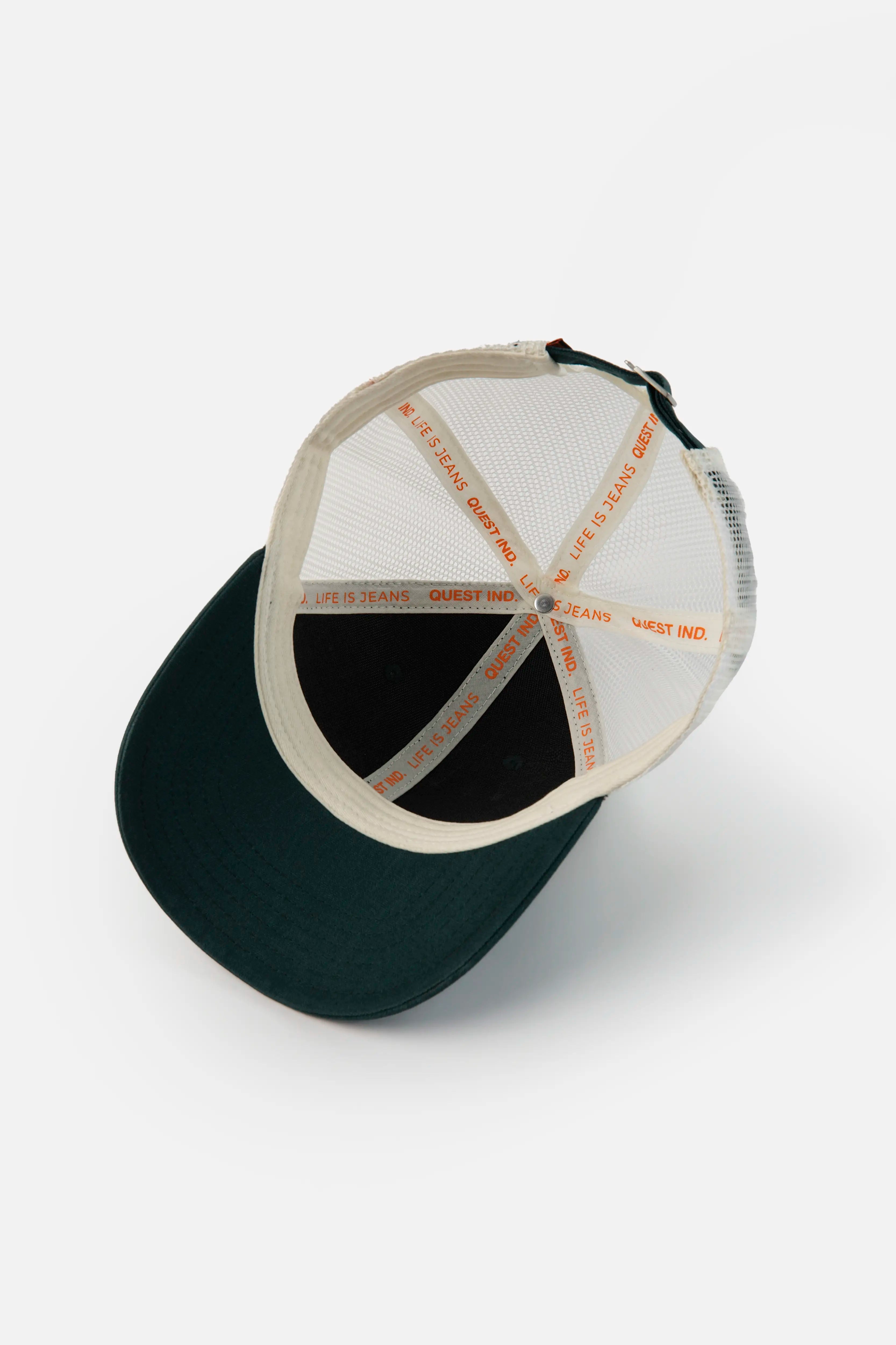 GORRA CAMIONERA COLOR BLACK FOREST
