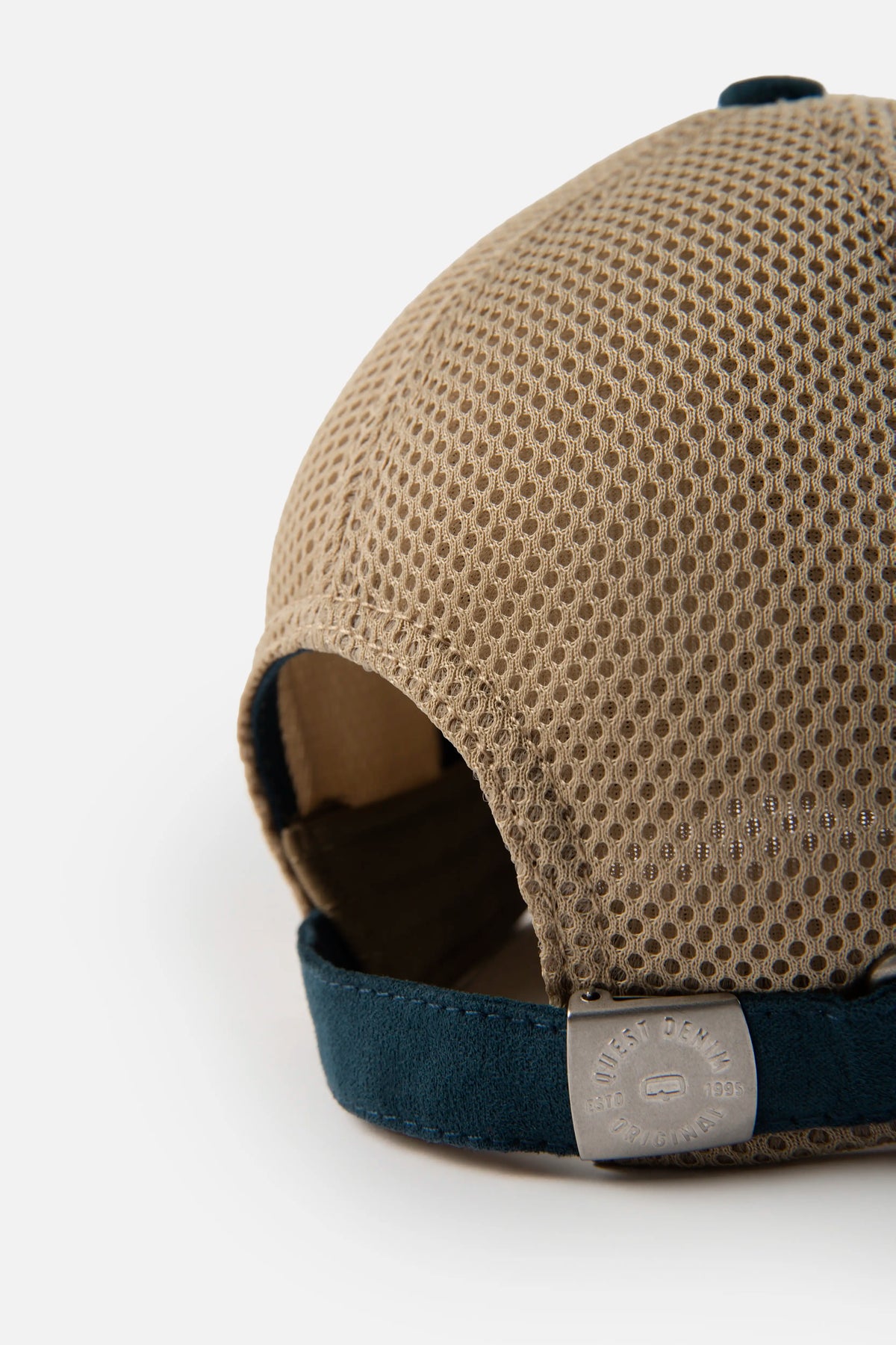 GORRA CAMIONERA COLOR KAKI