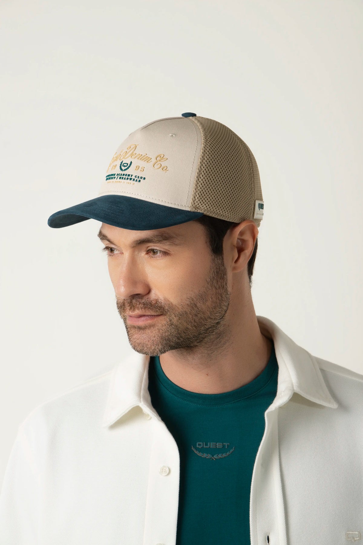 GORRA CAMIONERA COLOR KAKI