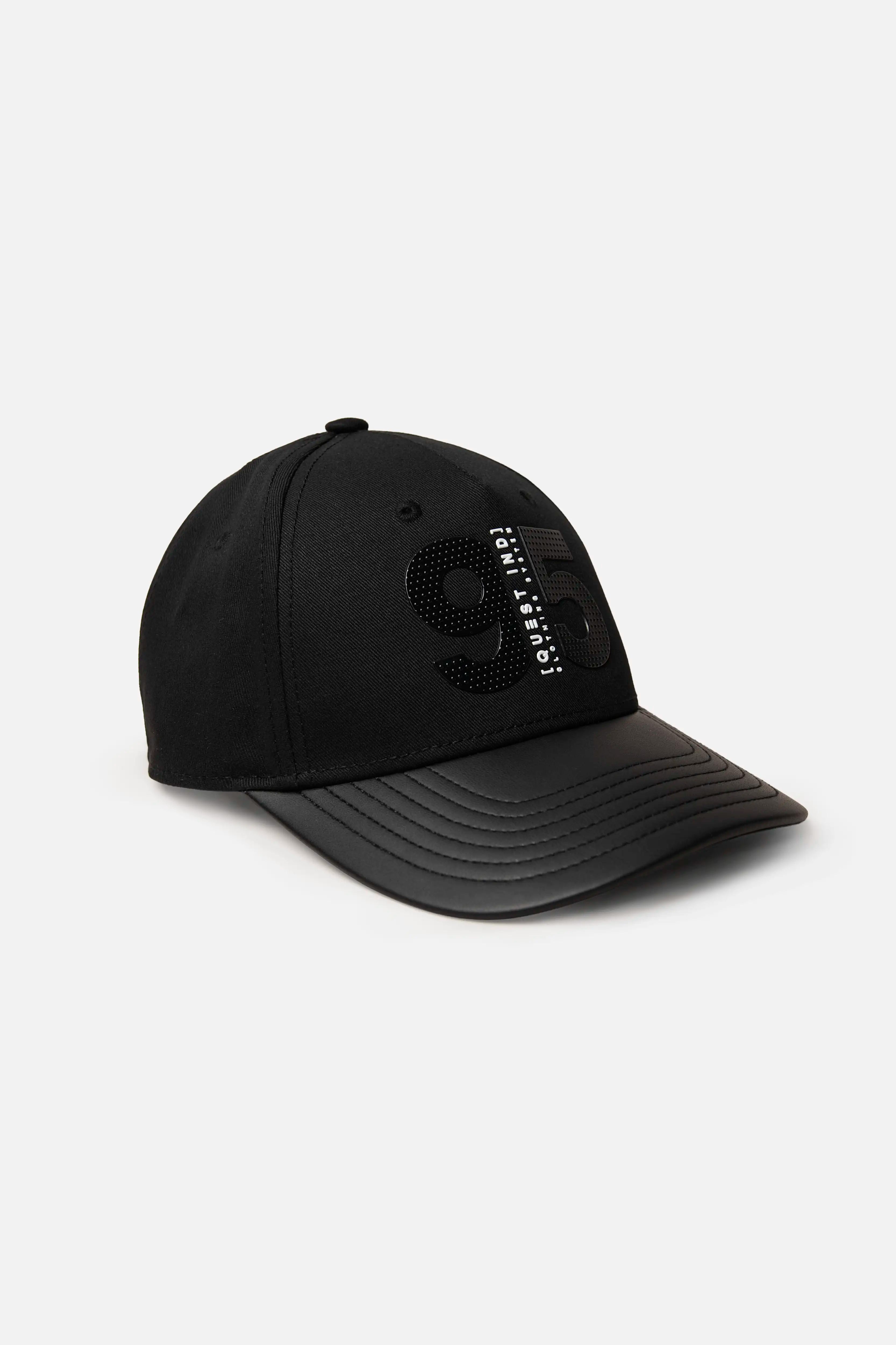 GORRA BEISBOLERA COLOR NEGRO