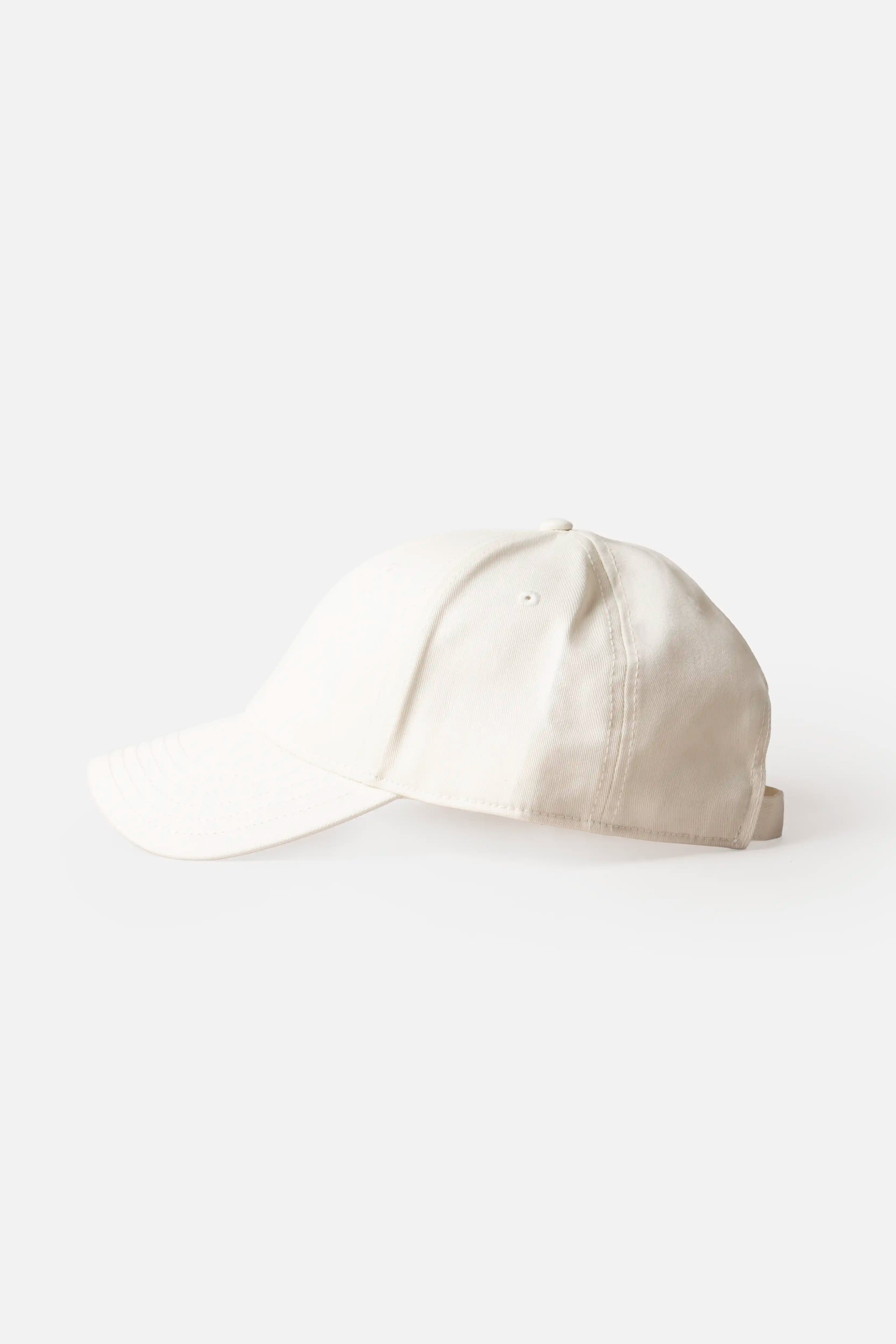 GORRA BEISBOLERA COLOR ARENA