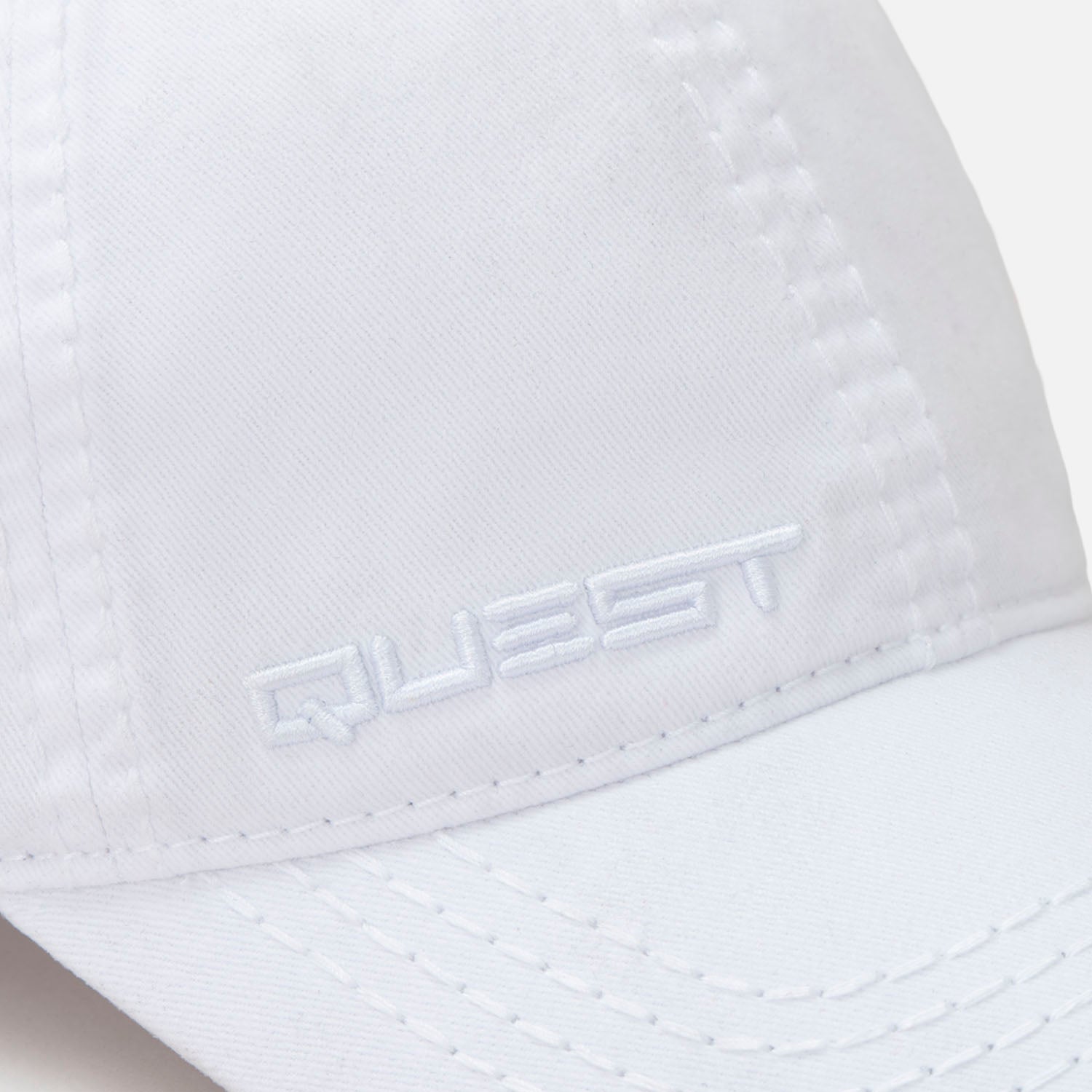 GORRA BEISBOLERA COLOR BLANCO OPTICO