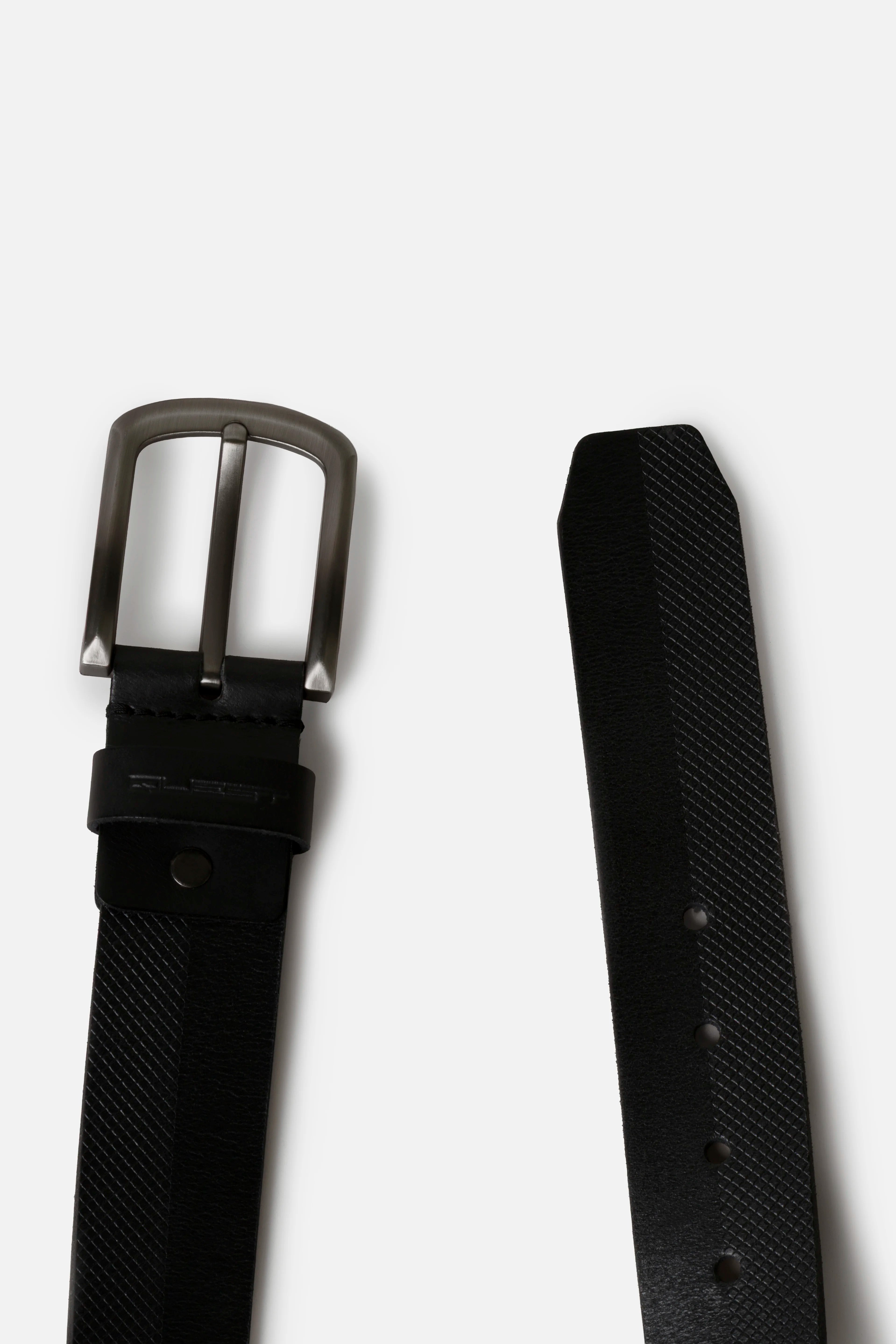 CORREA CUERO COLOR NEGRO