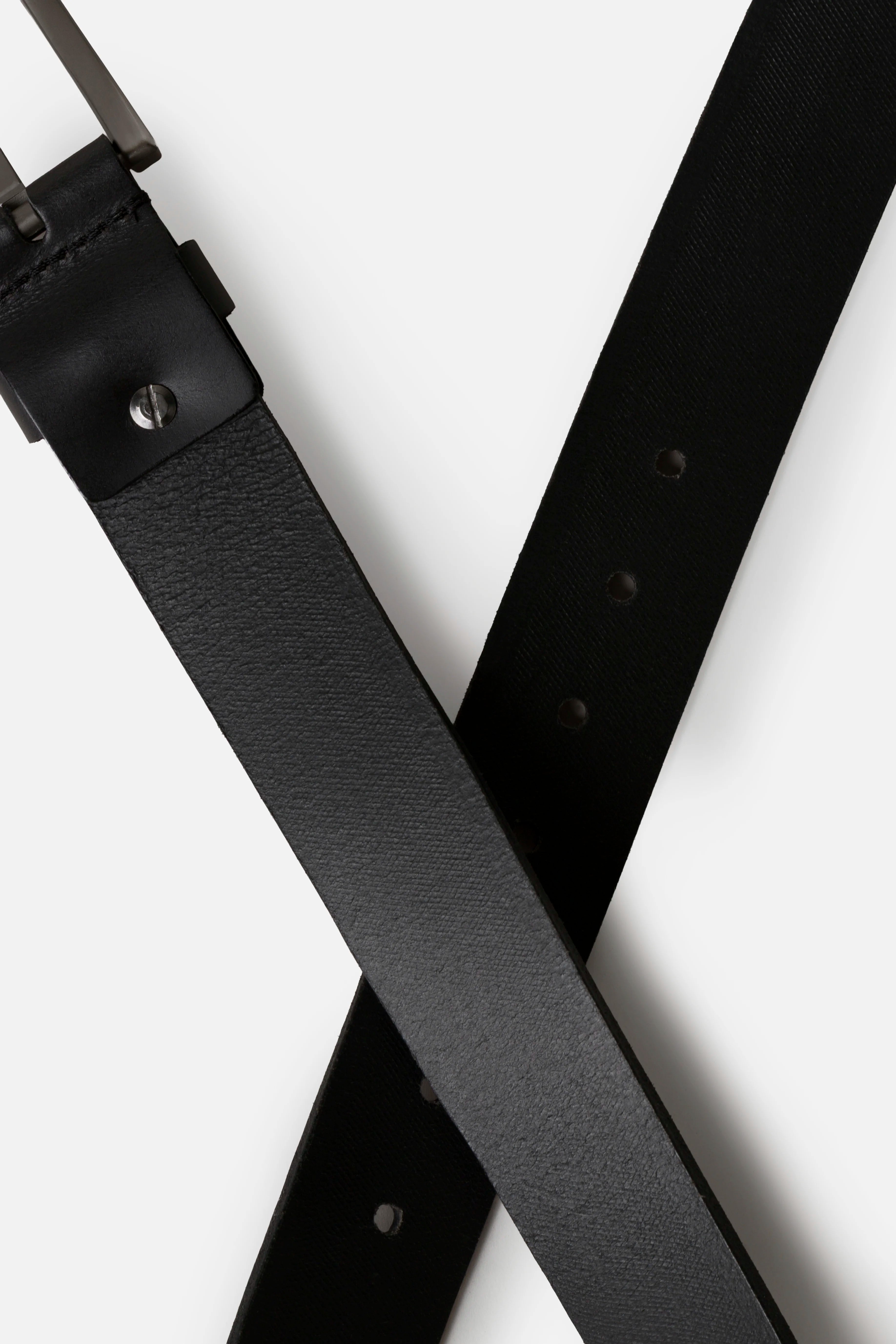 CORREA CUERO COLOR NEGRO