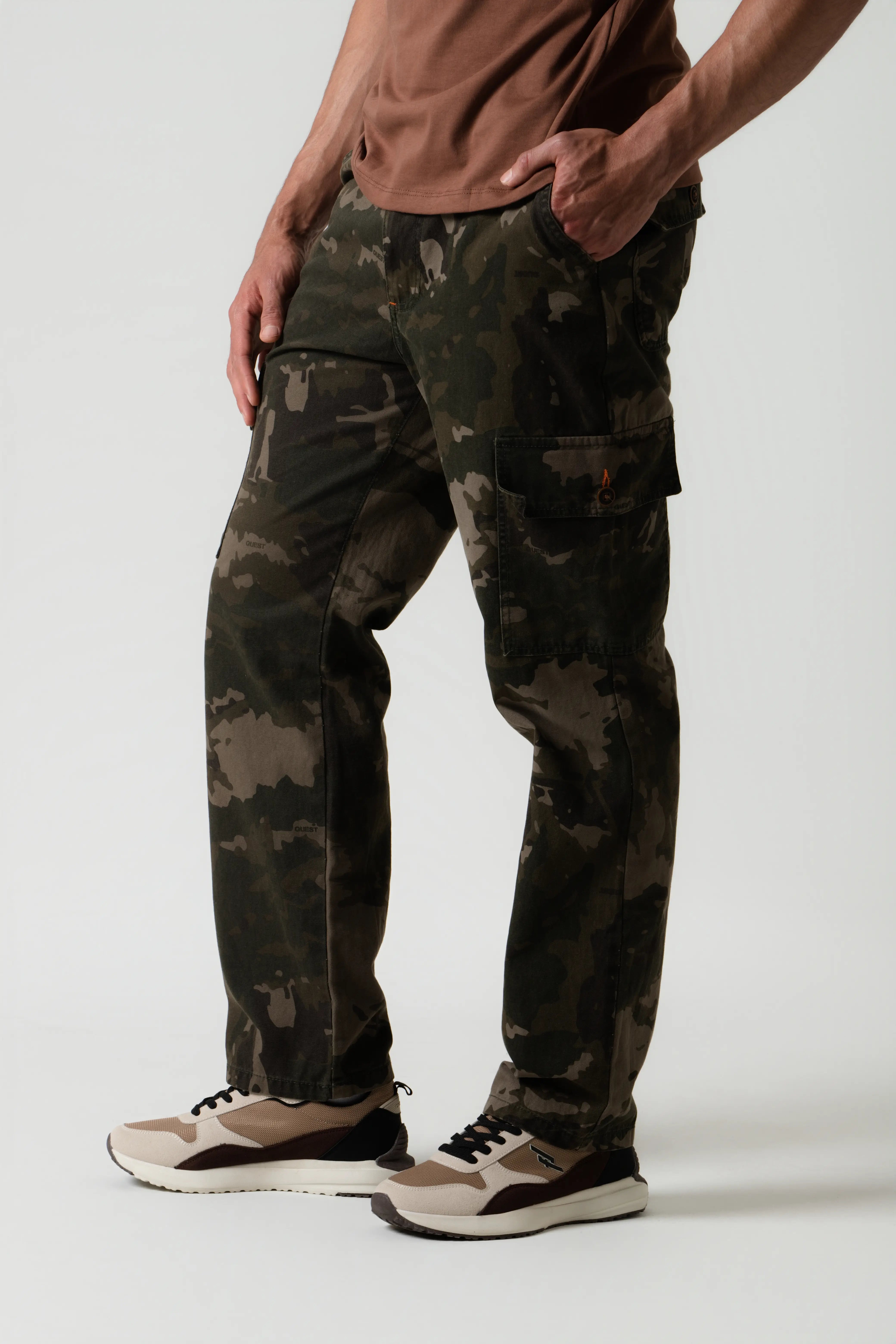 PANTALON CARGO COLOR DARK OLIVA