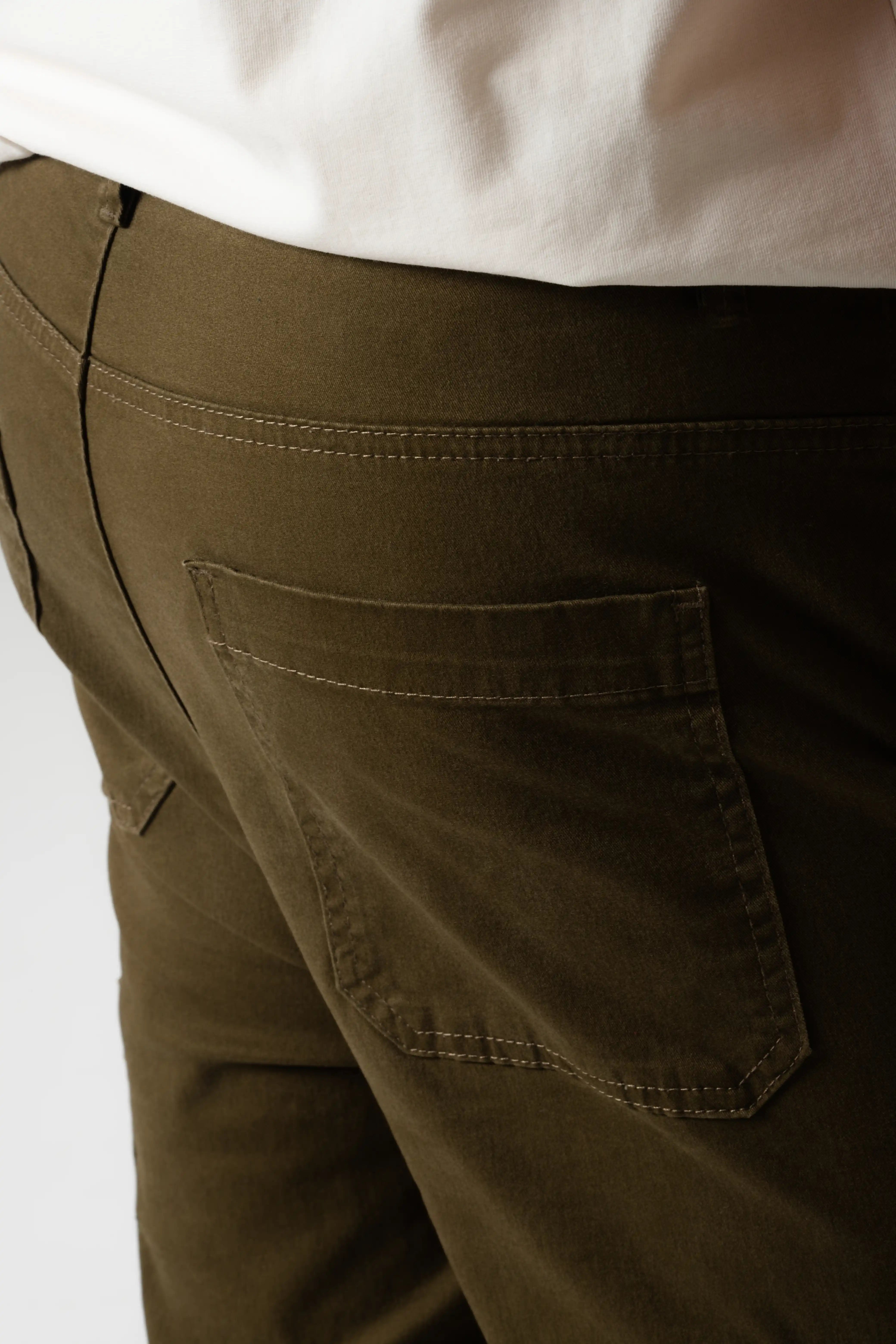 PANTALON JOGG COLOR DARK OLIVA